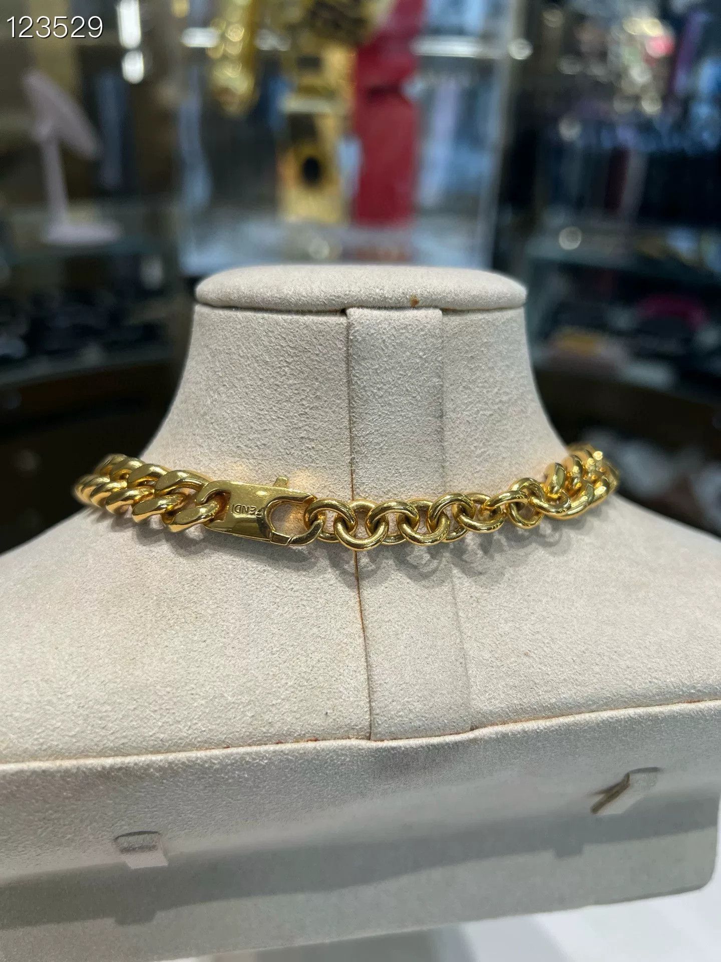 Fendi Fendi Gold Hollow Collar Necklace Size ONE SIZE - 4 Thumbnail