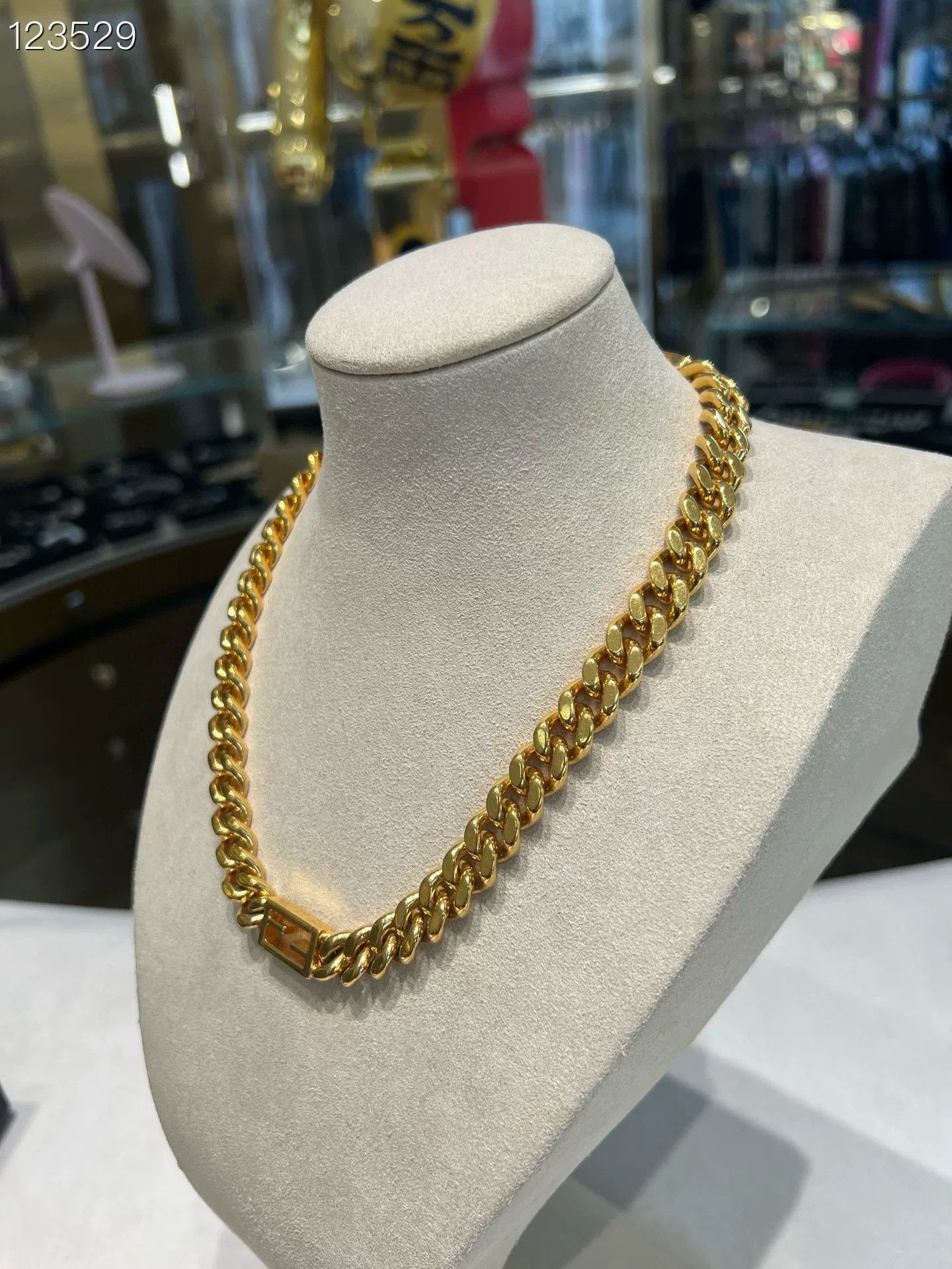 Fendi Fendi Gold Hollow Collar Necklace Size ONE SIZE - 2 Thumbnail