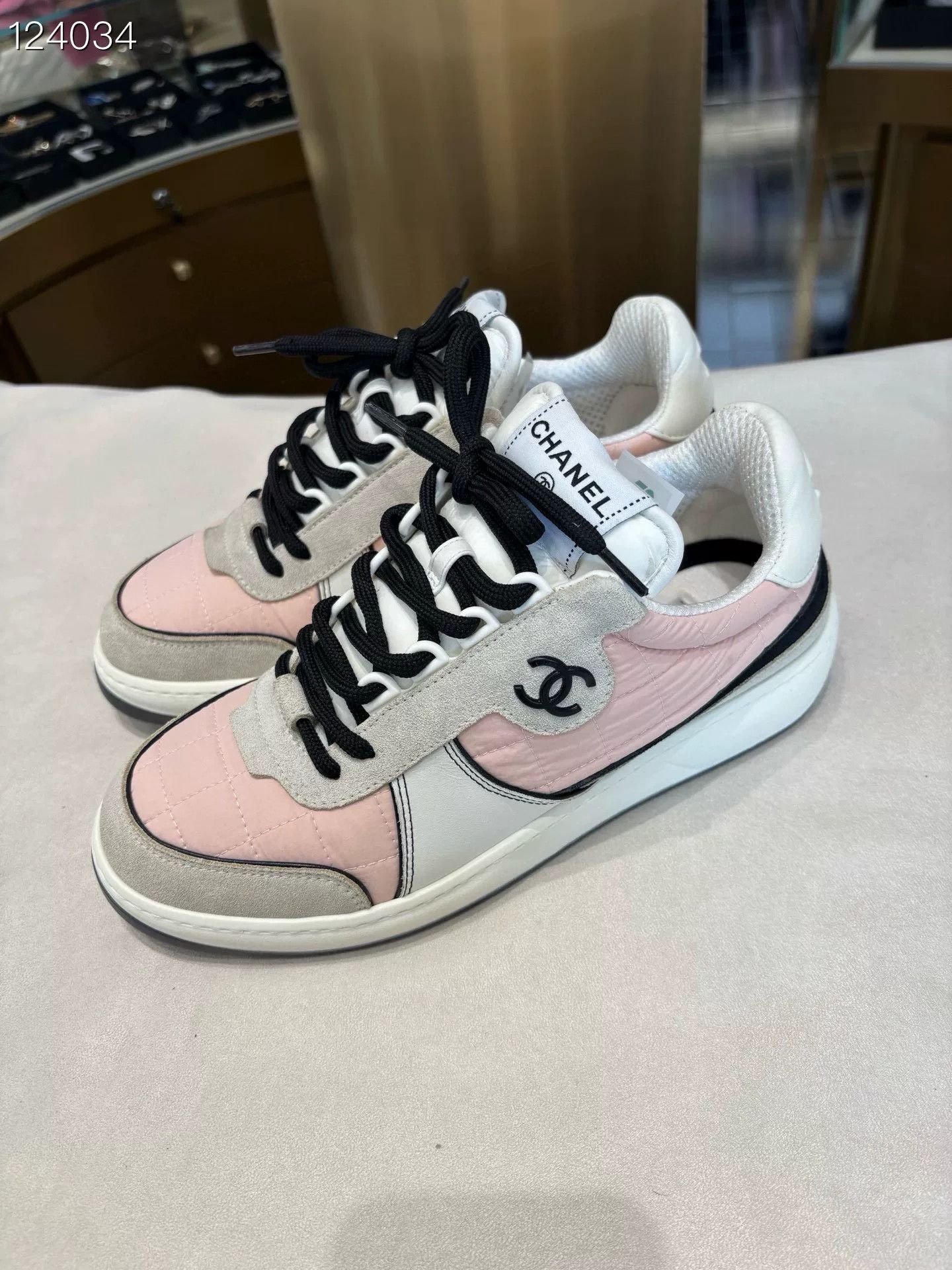 Chanel Chanel 23C Mermaid Pink Patchwork Sneakers Size US 6.5 / IT 36.5 - 3 Thumbnail