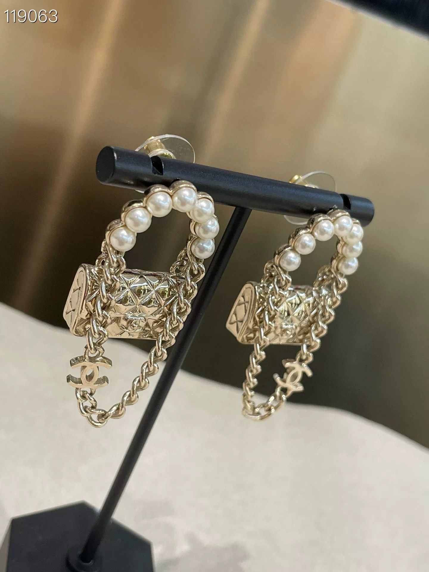 Chanel Chanel Pearl Lock Chain Earrings Size ONE SIZE - 4 Thumbnail