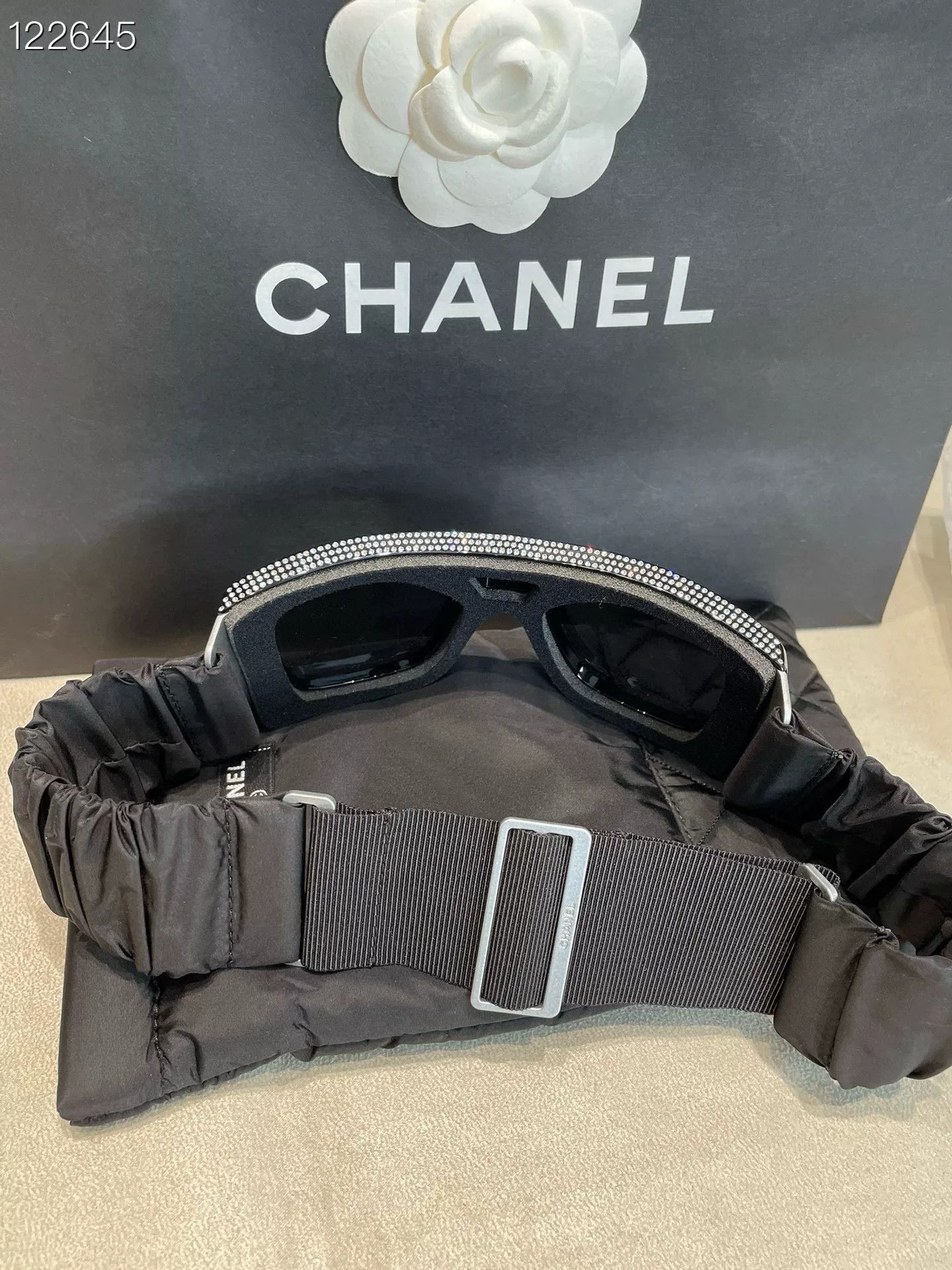 Chanel Chanel 040050C01 22 Mirror Diamond Ski Goggles Size ONE SIZE - 4 Thumbnail