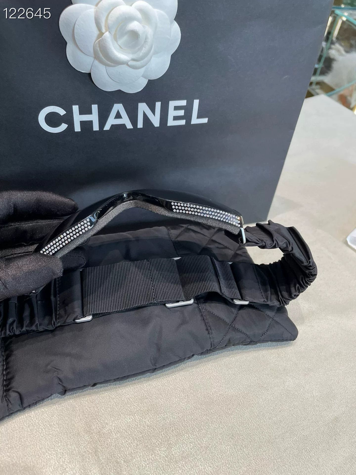Chanel Chanel 040050C01 22 Mirror Diamond Ski Goggles Size ONE SIZE - 3 Thumbnail