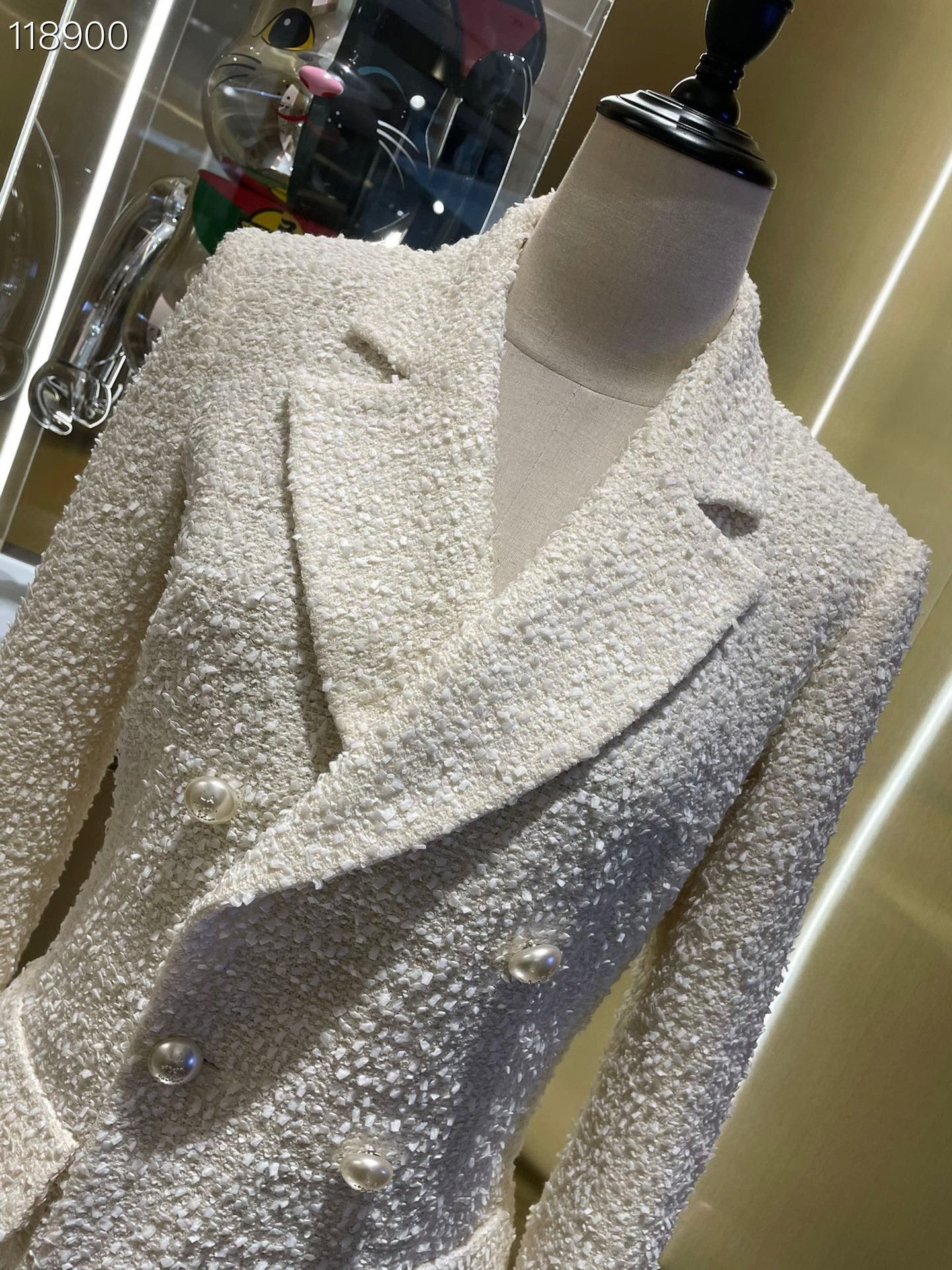 Chanel Chanel Beige Pearl Button Wool Blazer Size M / US 6-8 / IT 42-44 - 3 Thumbnail