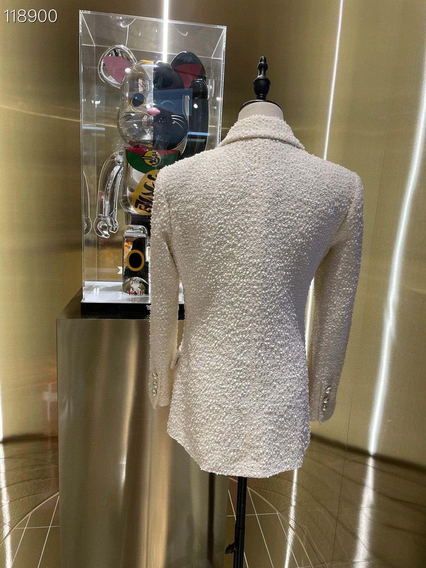 Chanel Chanel Beige Pearl Button Wool Blazer Size M / US 6-8 / IT 42-44 - 2 Thumbnail