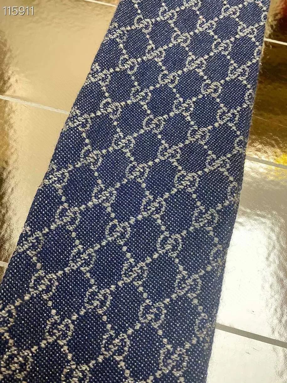 Gucci Gucci Logo Wool Scarf Size ONE SIZE - 3 Thumbnail