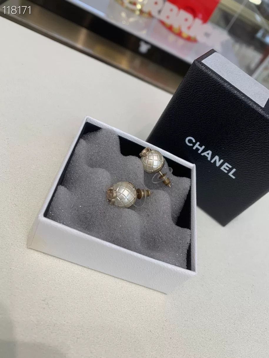Chanel Chanel Limited Edition Pearl Double C Earrings Size ONE SIZE - 4 Thumbnail