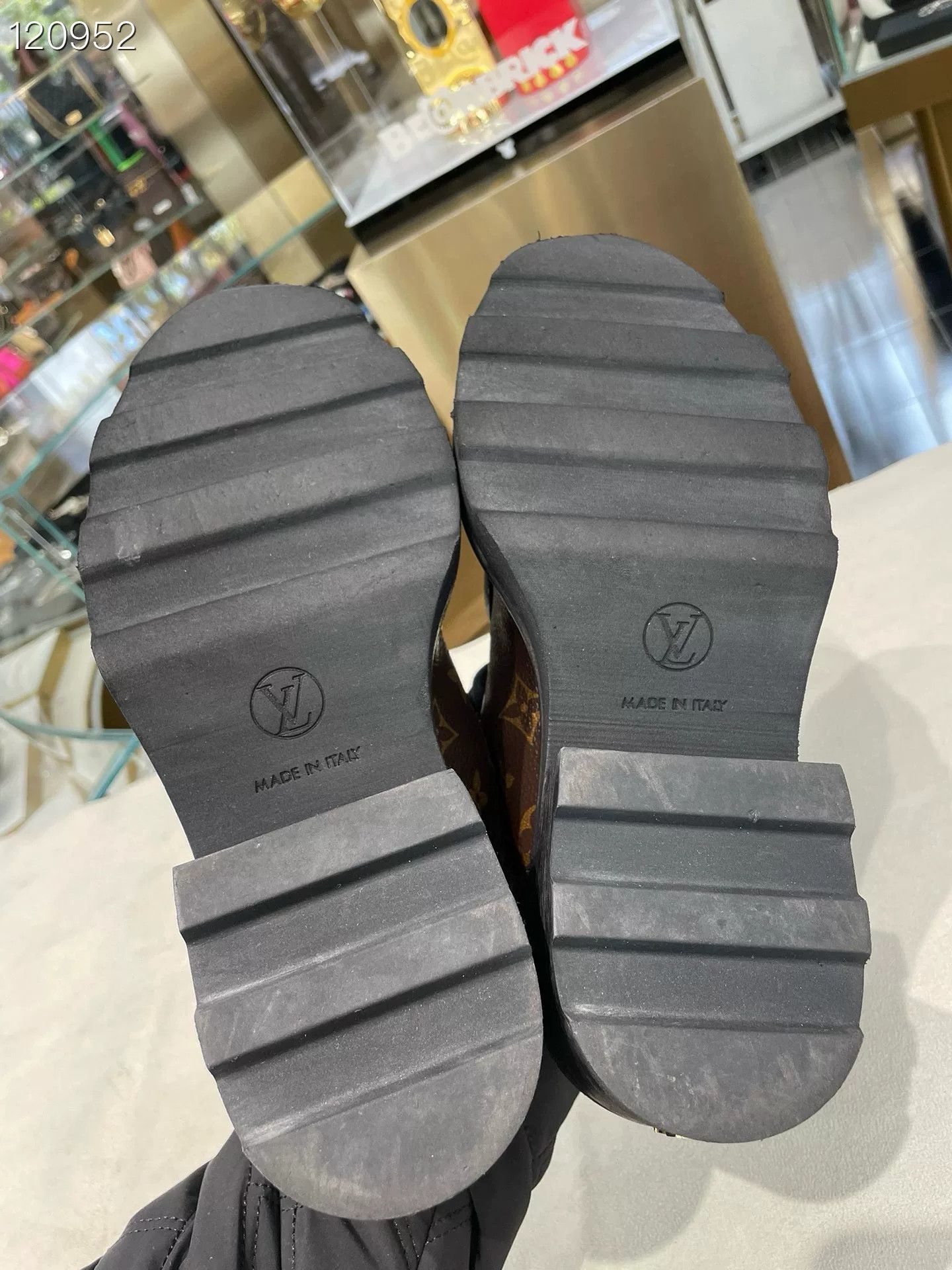 Louis Vuitton Louis Vuitton Beauvoir Monogram Platform Derby Size US 7 / IT 37 - 8 Thumbnail