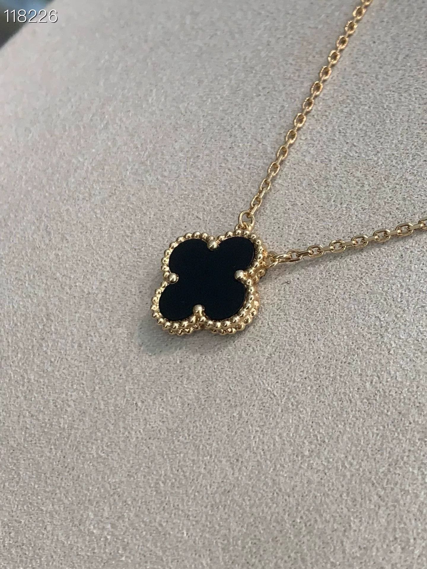Van Cleef & Arpels VCA 100105C01 Medium Black Flower Necklace Size ONE SIZE - 3 Thumbnail