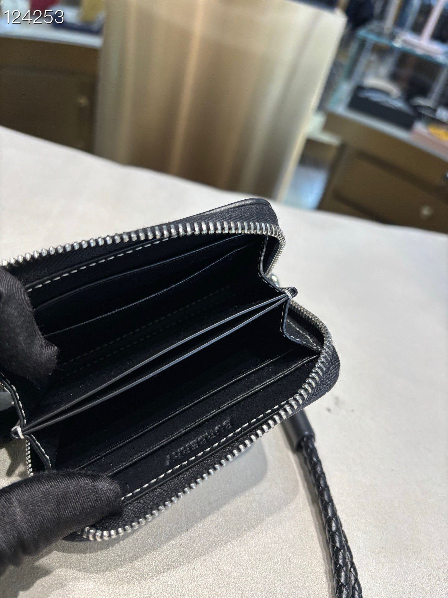 Burberry Burberry Strap Card Holder Coin Purse Size ONE SIZE - 4 Thumbnail