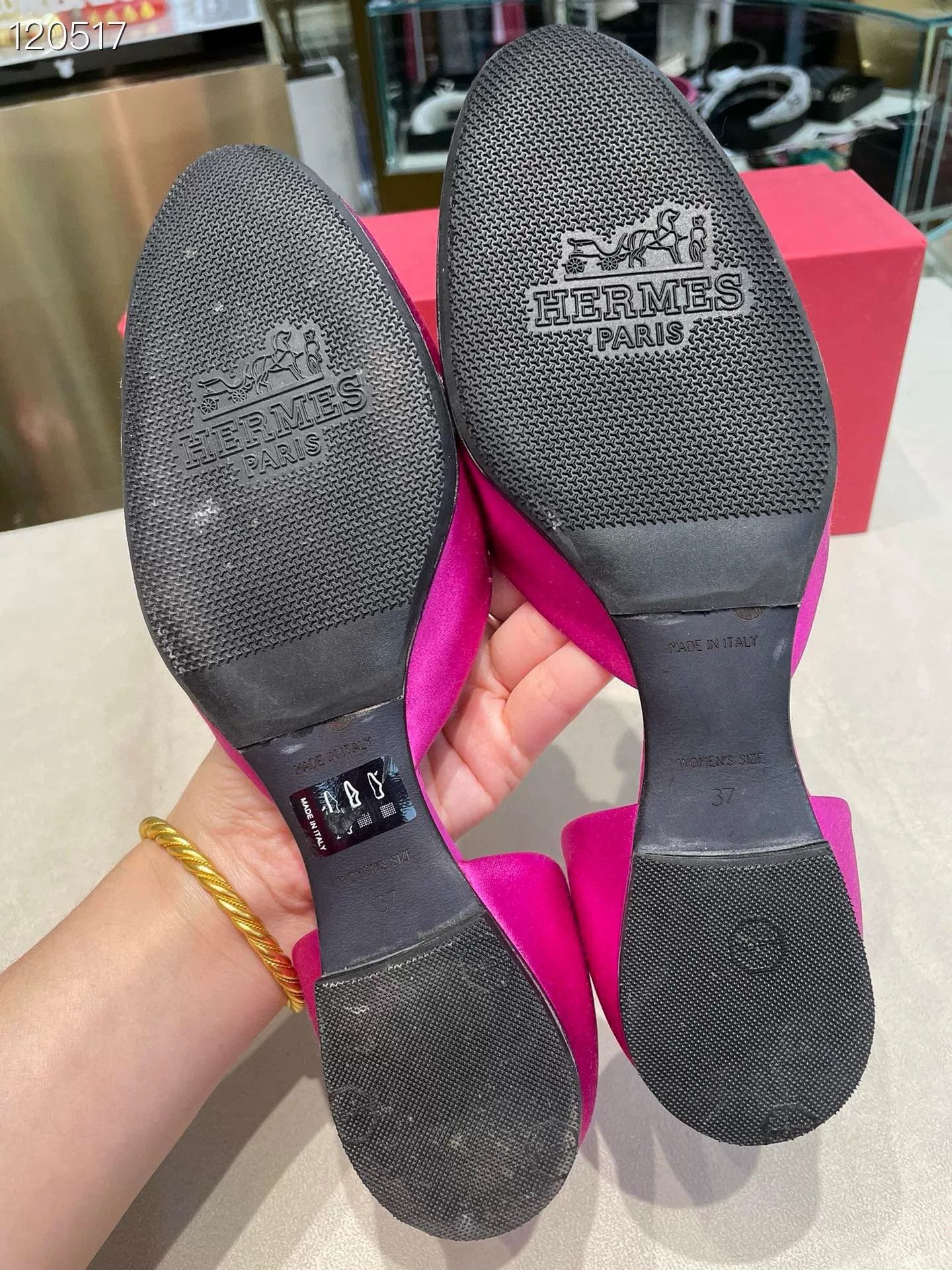 Roger Vivier Pink Satin Diamond Buckle Flats Size US 6 / IT 36 - 4 Thumbnail