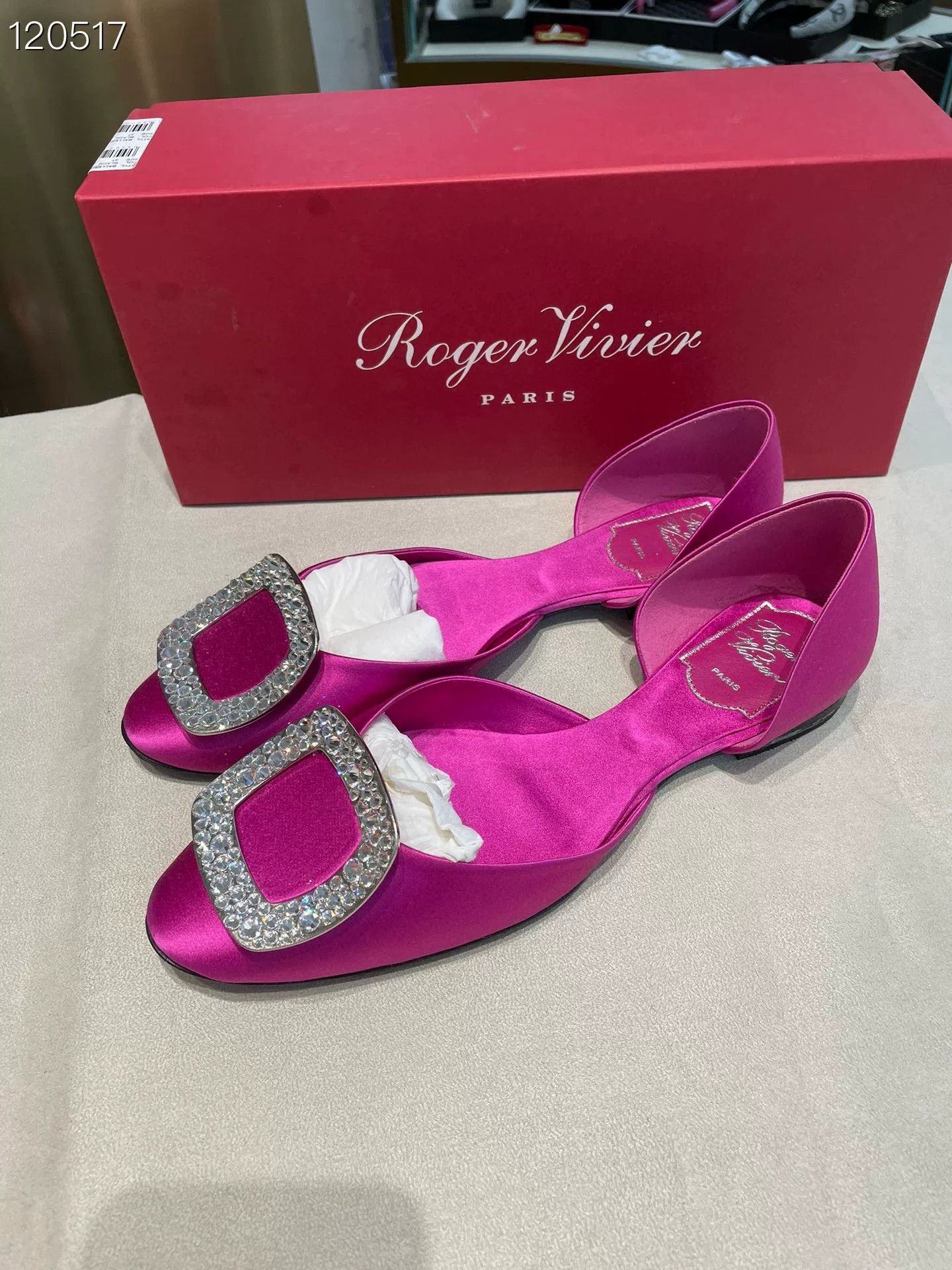 Roger Vivier Pink Satin Diamond Buckle Flats Size US 6 / IT 36 - 2 Thumbnail