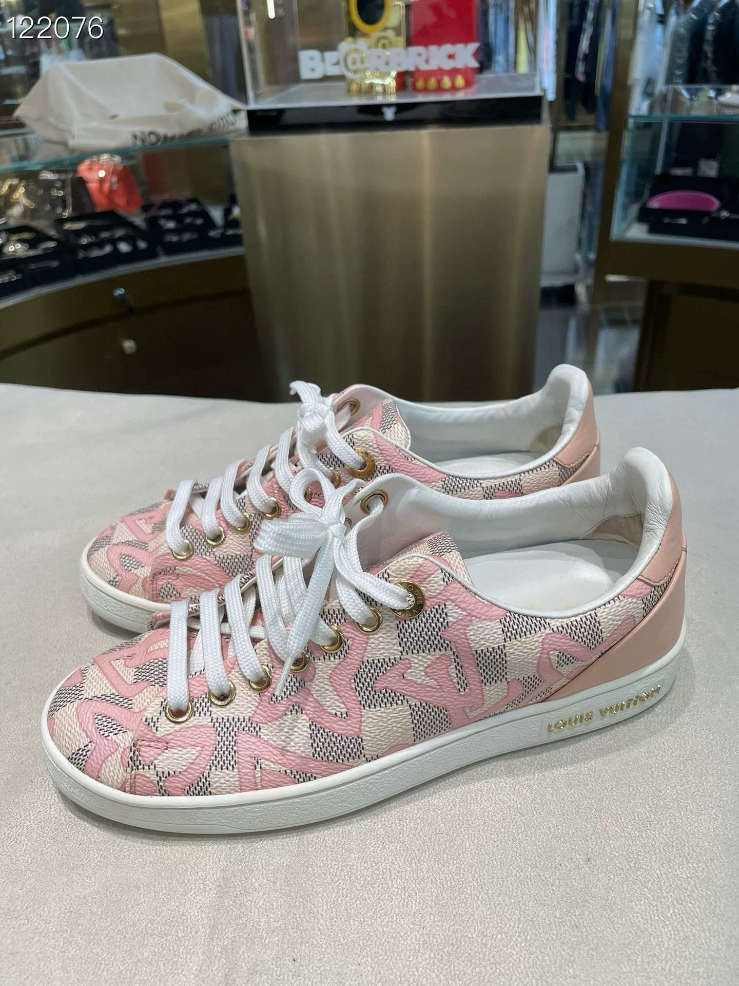 Louis Vuitton LV 080636C01 White Plaid Limited Flats Size US 4 / IT 34 - 2 Thumbnail