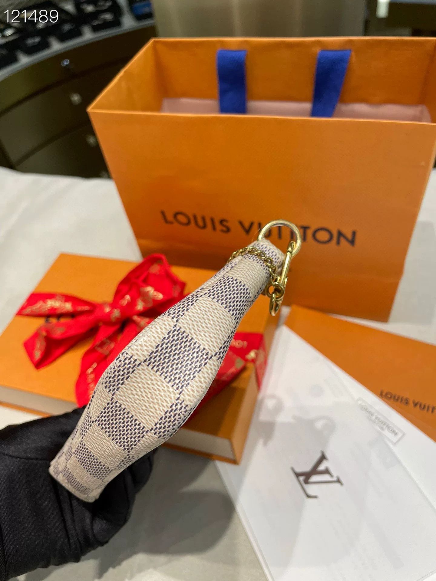 Louis Vuitton LV White Damier Mini Mahjong Coin Purse Size ONE SIZE - 4 Thumbnail