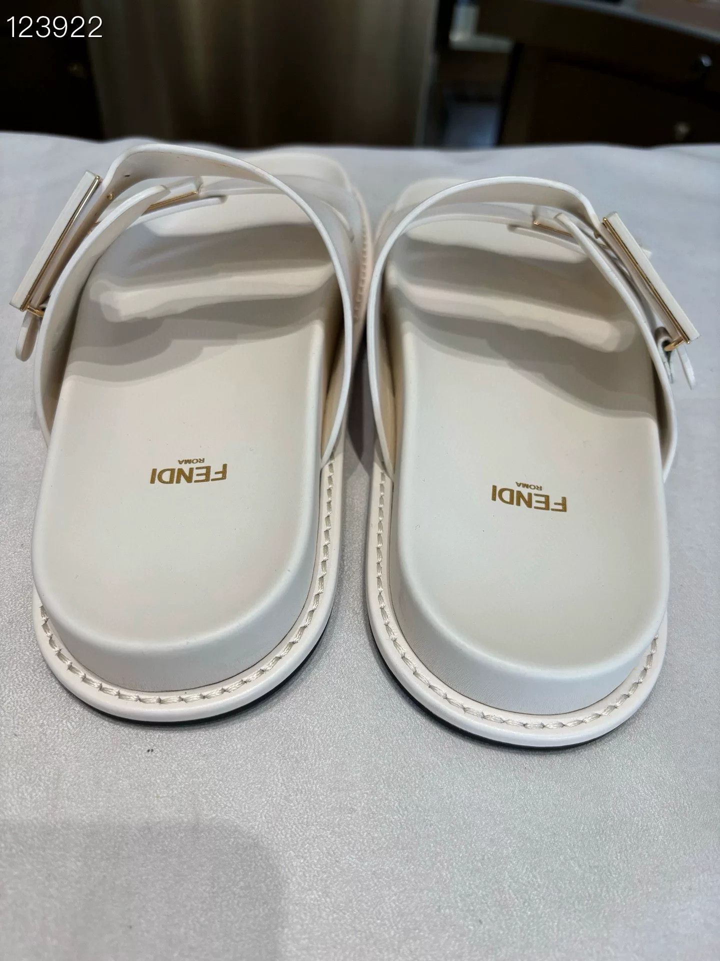 Fendi Fendi Women's Flat Casual Sandals Size US 7 / IT 37 - 4 Thumbnail