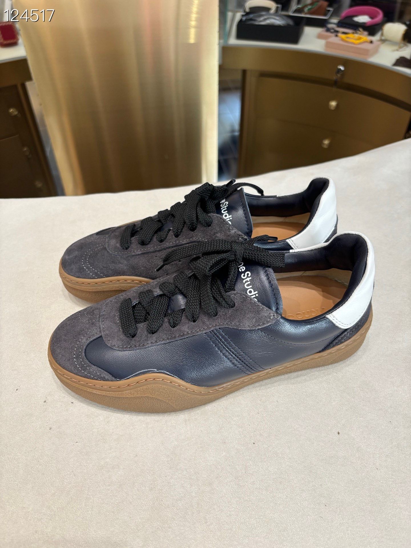Acne Studios Acne Suede Lace-Up Derby Shoes Size US 5 / IT 35 - 2 Thumbnail
