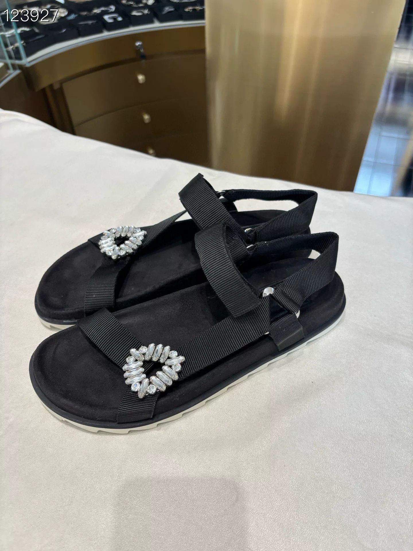 Roger Vivier Roger Vivier Women's Sandals Size US 7 / IT 37 - 2 Thumbnail