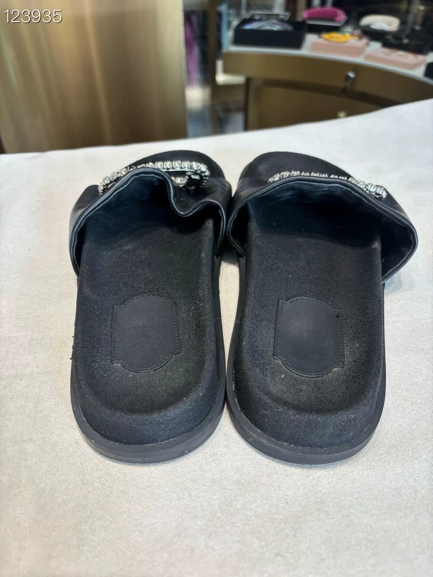 Roger Vivier Black Diamond Buckle Leather Slippers Size US 8 / IT 38 - 4 Thumbnail