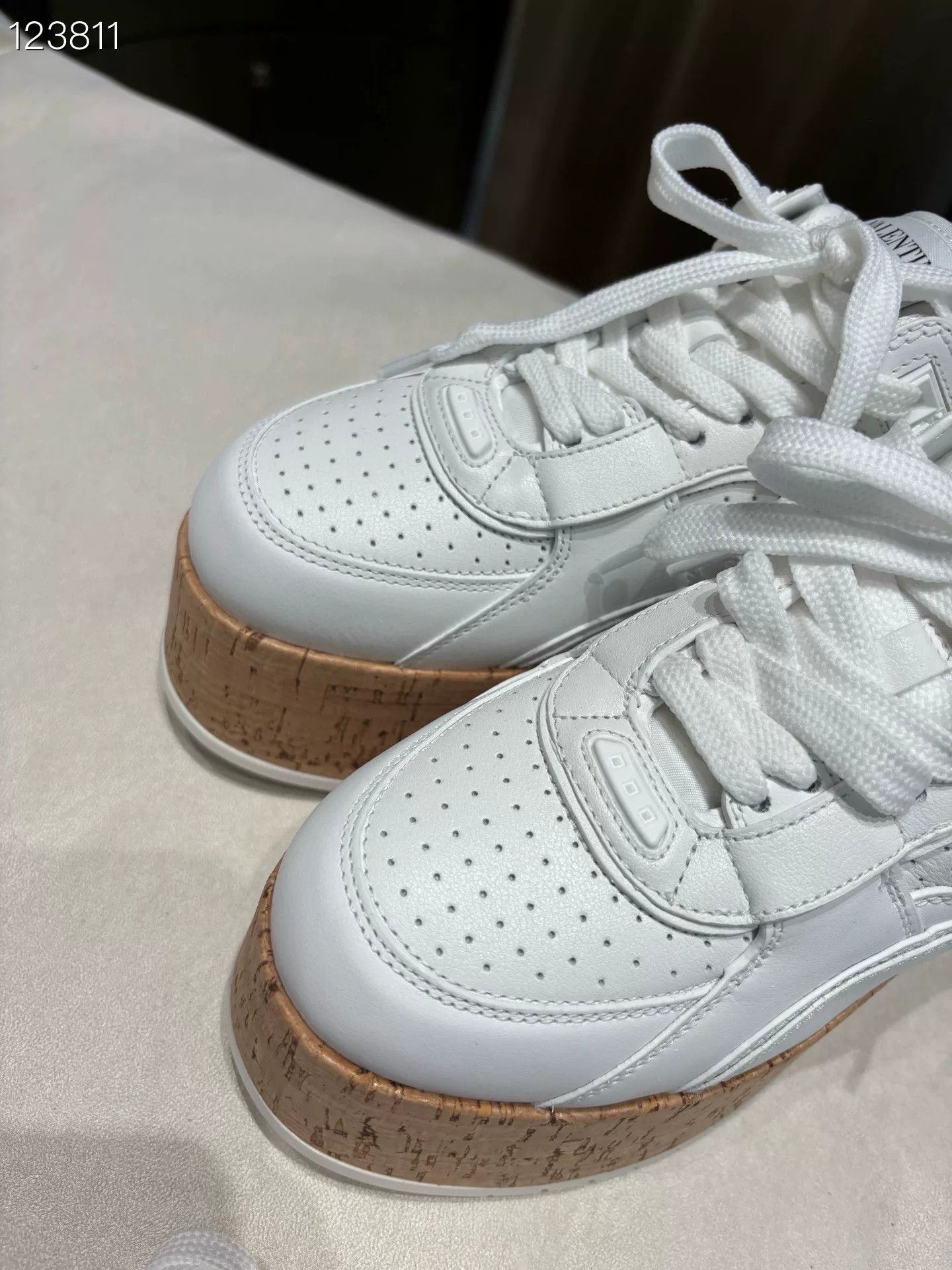 Valentino Valentino Platform White Sneakers Size 36 Size US 5 / IT 35 - 2 Thumbnail