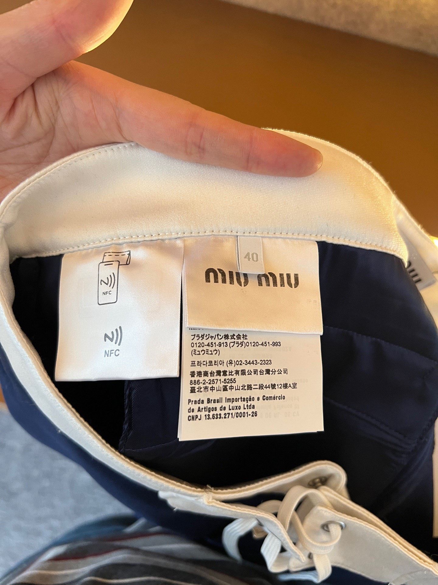 Miu Miu Miumiu White Navy Colorblock Shorts Size 40" / US 18 - 4 Thumbnail