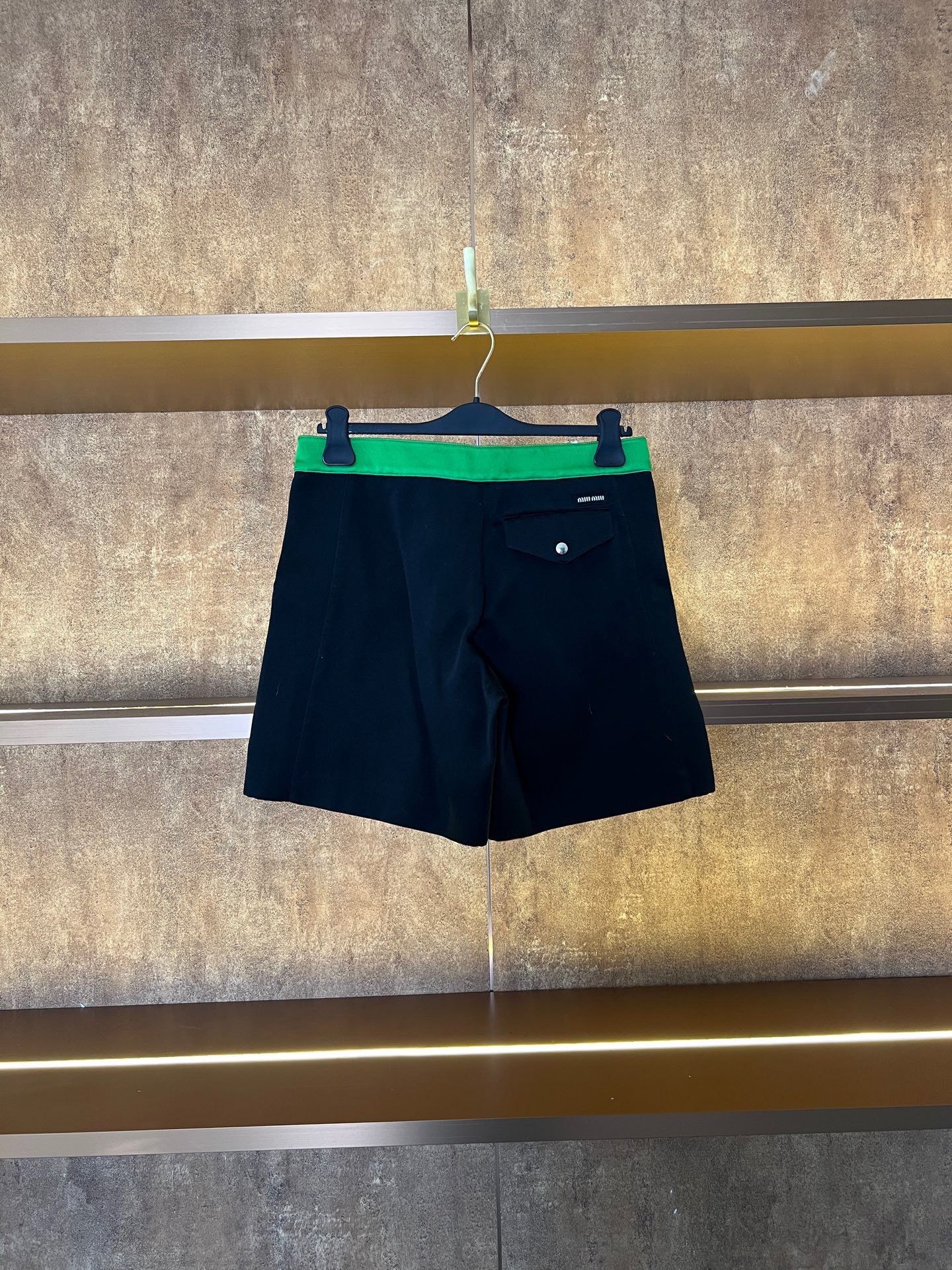 Miu Miu Miumiu Black Green Colorblock Shorts Size 40" / US 18 - 2 Thumbnail