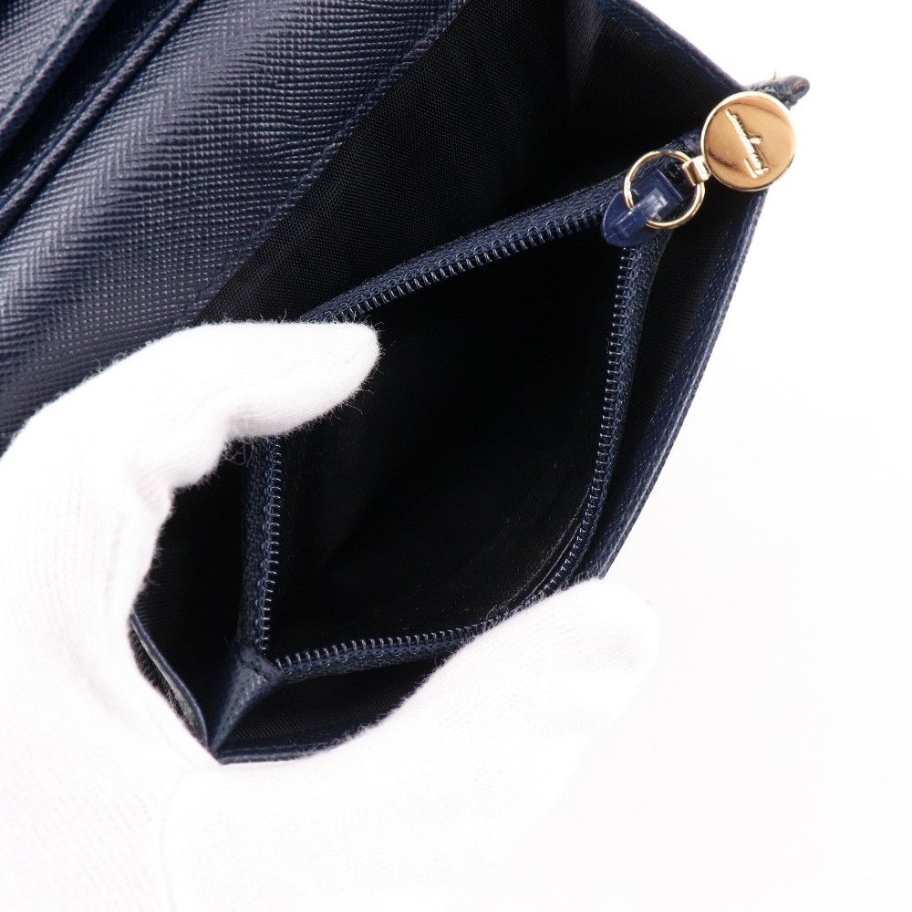 Salvatore Ferragamo Salvatore Ferragamo Salvatore Ferragamo Leather Trifold Wallet Leather Short Wallet DUTY FREE for USA Size ONE SIZE - 9 Thumbnail