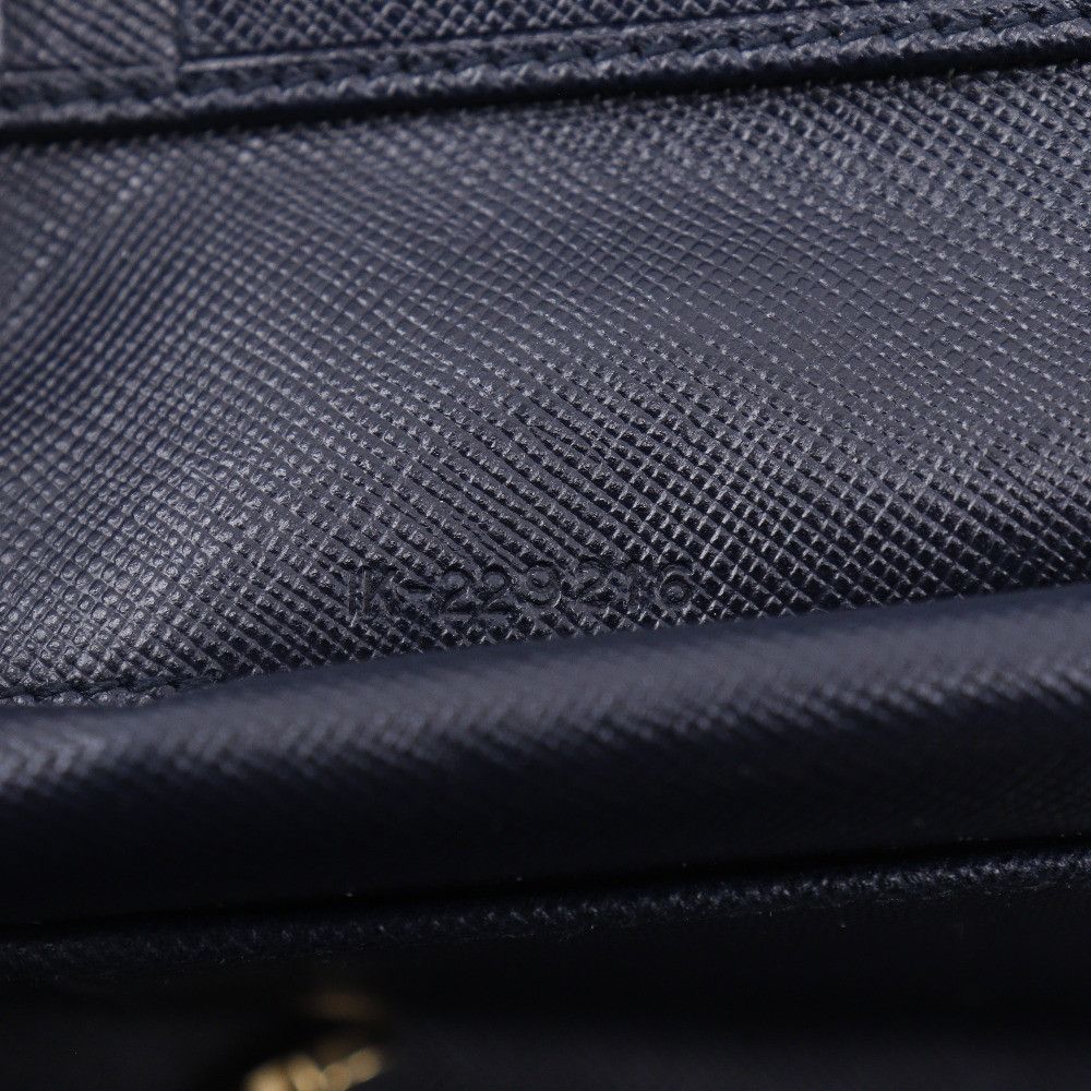 Salvatore Ferragamo Salvatore Ferragamo Salvatore Ferragamo Leather Trifold Wallet Leather Short Wallet DUTY FREE for USA Size ONE SIZE - 11 Thumbnail