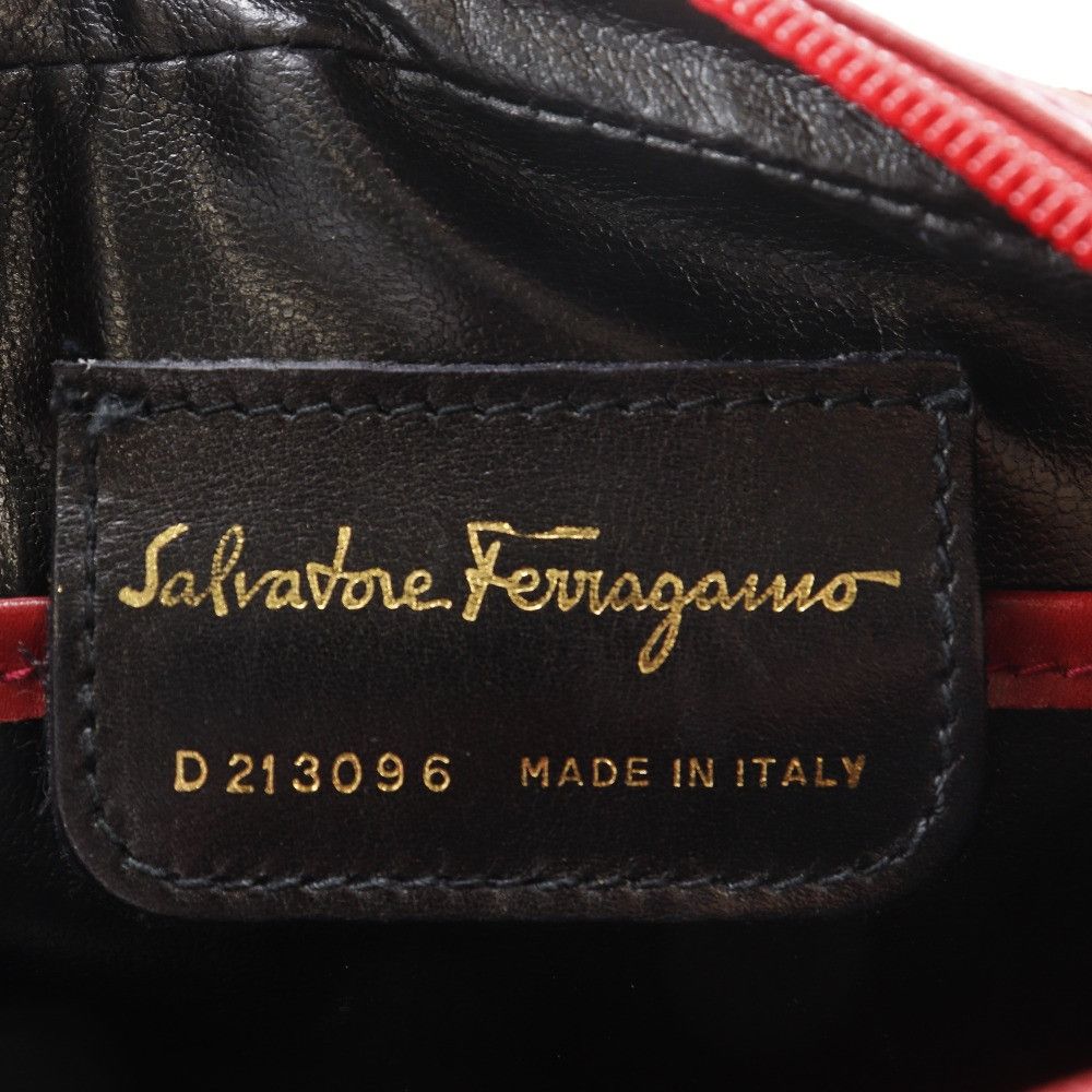 Salvatore Ferragamo Salvatore Ferragamo Salvatore Ferragamo Vara Calf Shoulder Bag Leather Crossbody Bag D21 3096 DUTY FREE for USA Size ONE SIZE - 9 Thumbnail