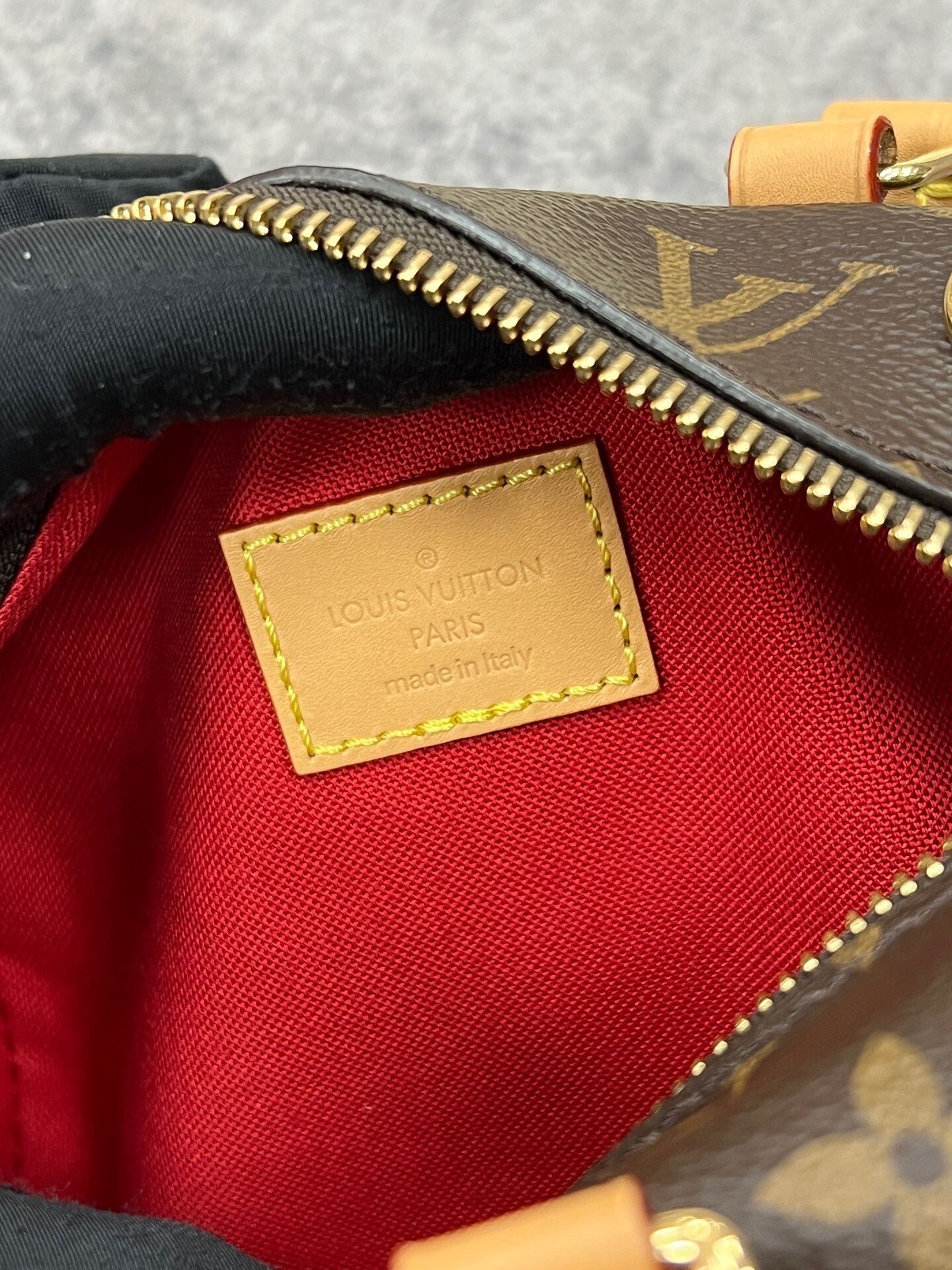 Louis Vuitton Louis Vuitton Speedy Nano Heart Handbag Size ONE SIZE - 8 Thumbnail