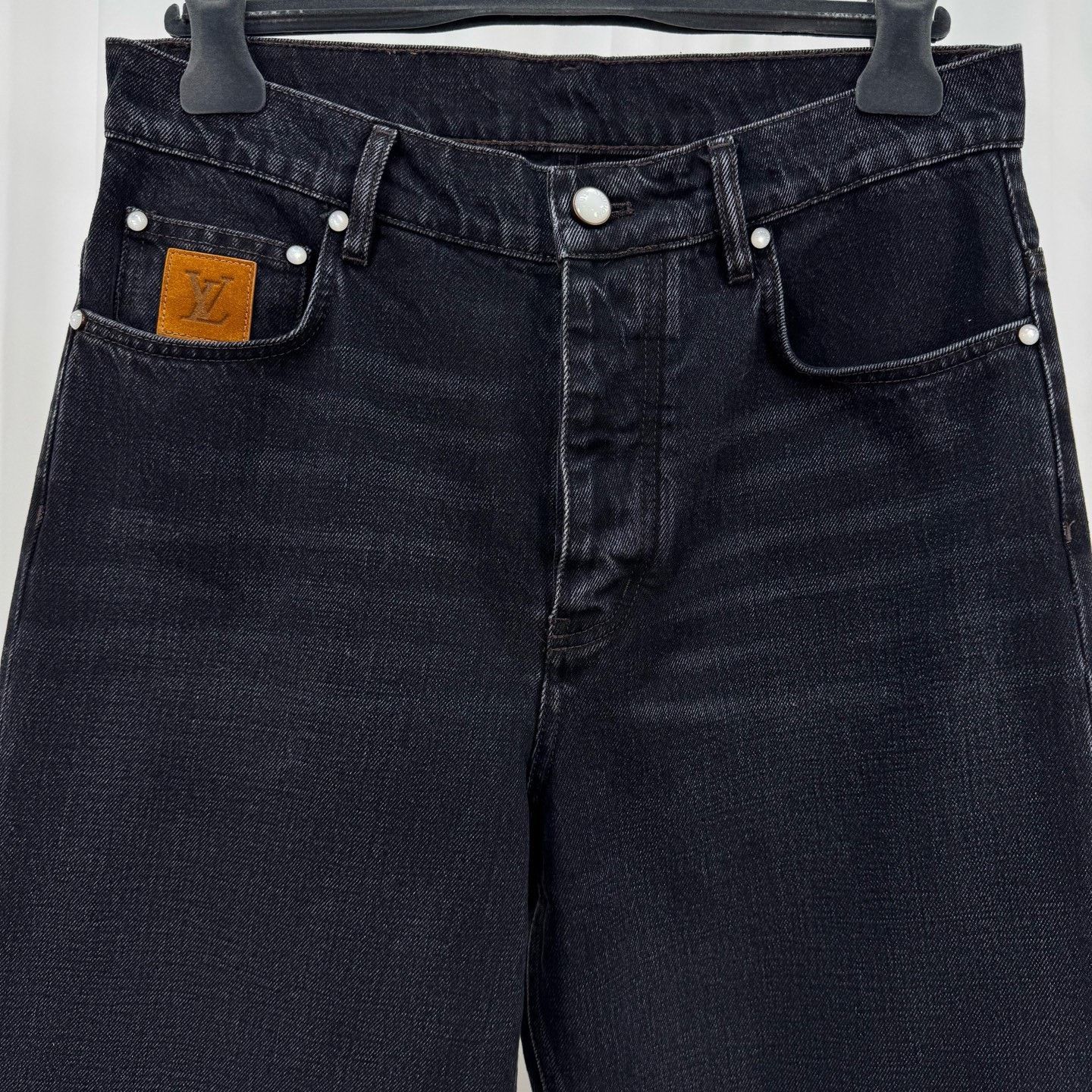 Louis Vuitton Louis Vuitton 2026 Pearl Button Jeans Size 28" / US 6 / IT 42 - 3 Thumbnail