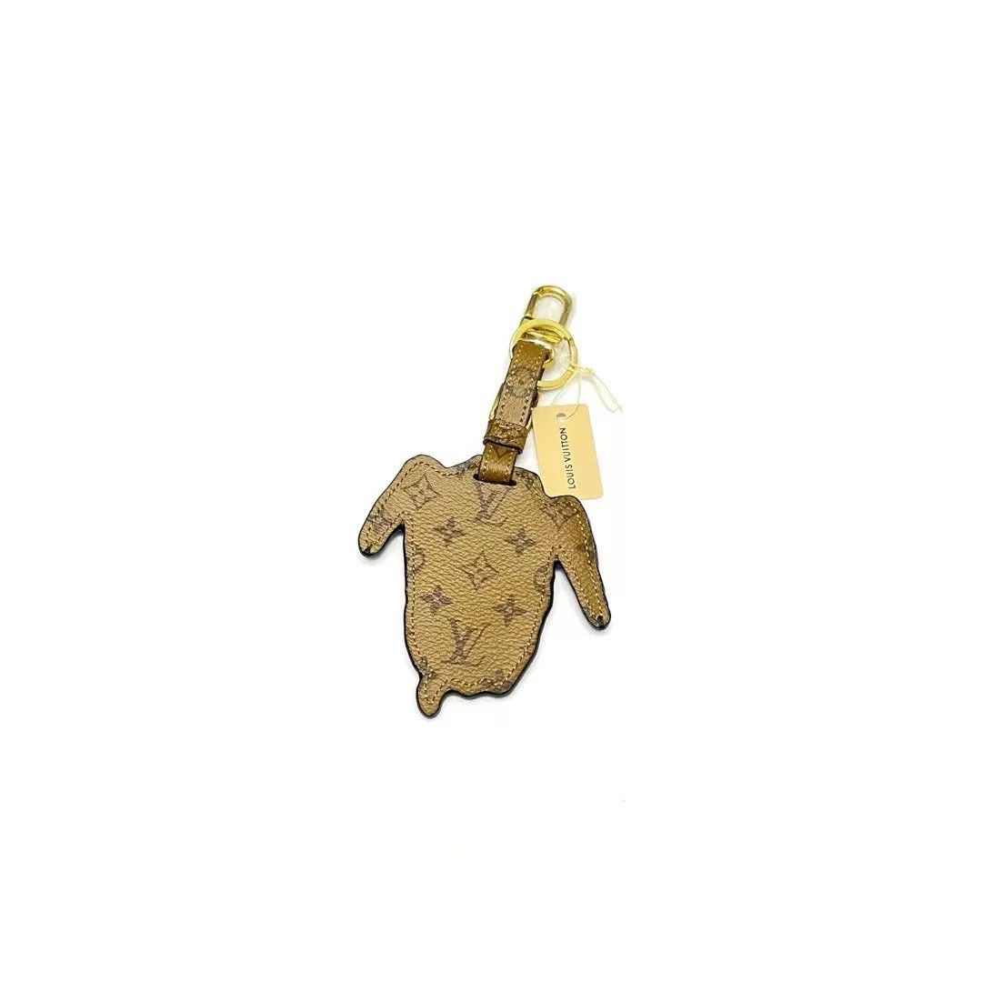 Louis Vuitton Louis Vuitton Monogram Dog Keychain Charm Size ONE SIZE - 3 Thumbnail