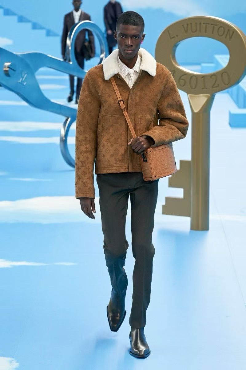 Louis Vuitton Louis Vuitton Monogram Shearling Runway Coat Size US M / EU 48-50 / 2 - 6 Thumbnail