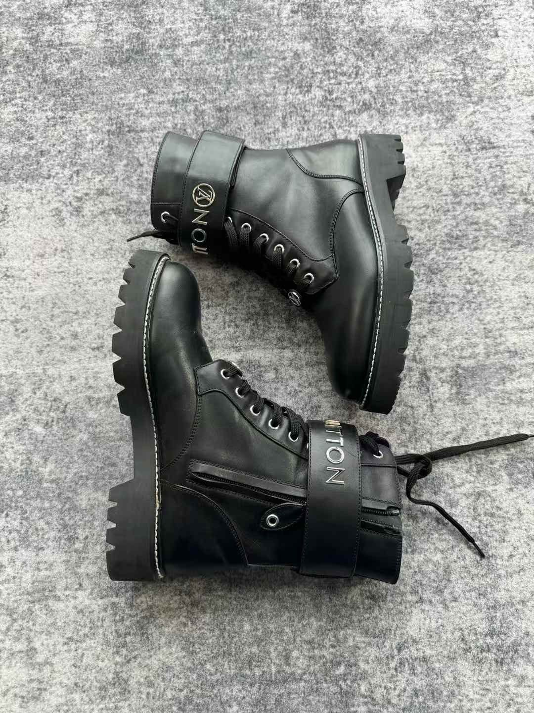 Louis Vuitton Louis Vuitton Black Silver Logo Martin Boots Size US 7.5 / IT 37.5 - 8 Thumbnail