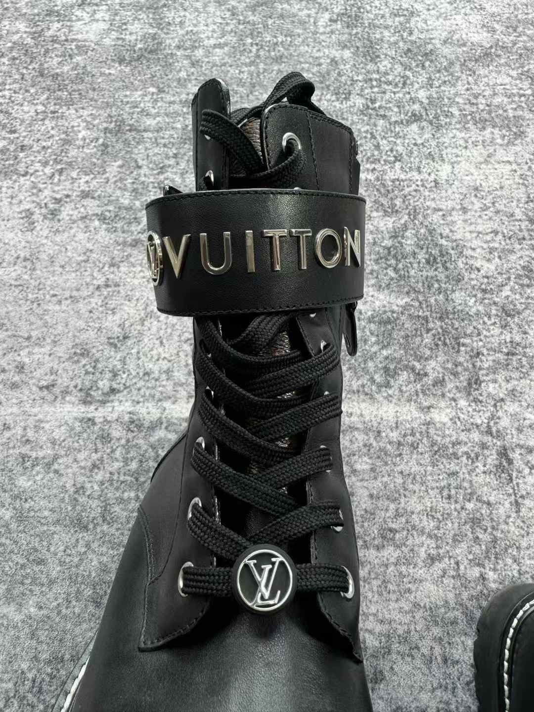 Louis Vuitton Louis Vuitton Black Silver Logo Martin Boots Size US 7.5 / IT 37.5 - 6 Thumbnail