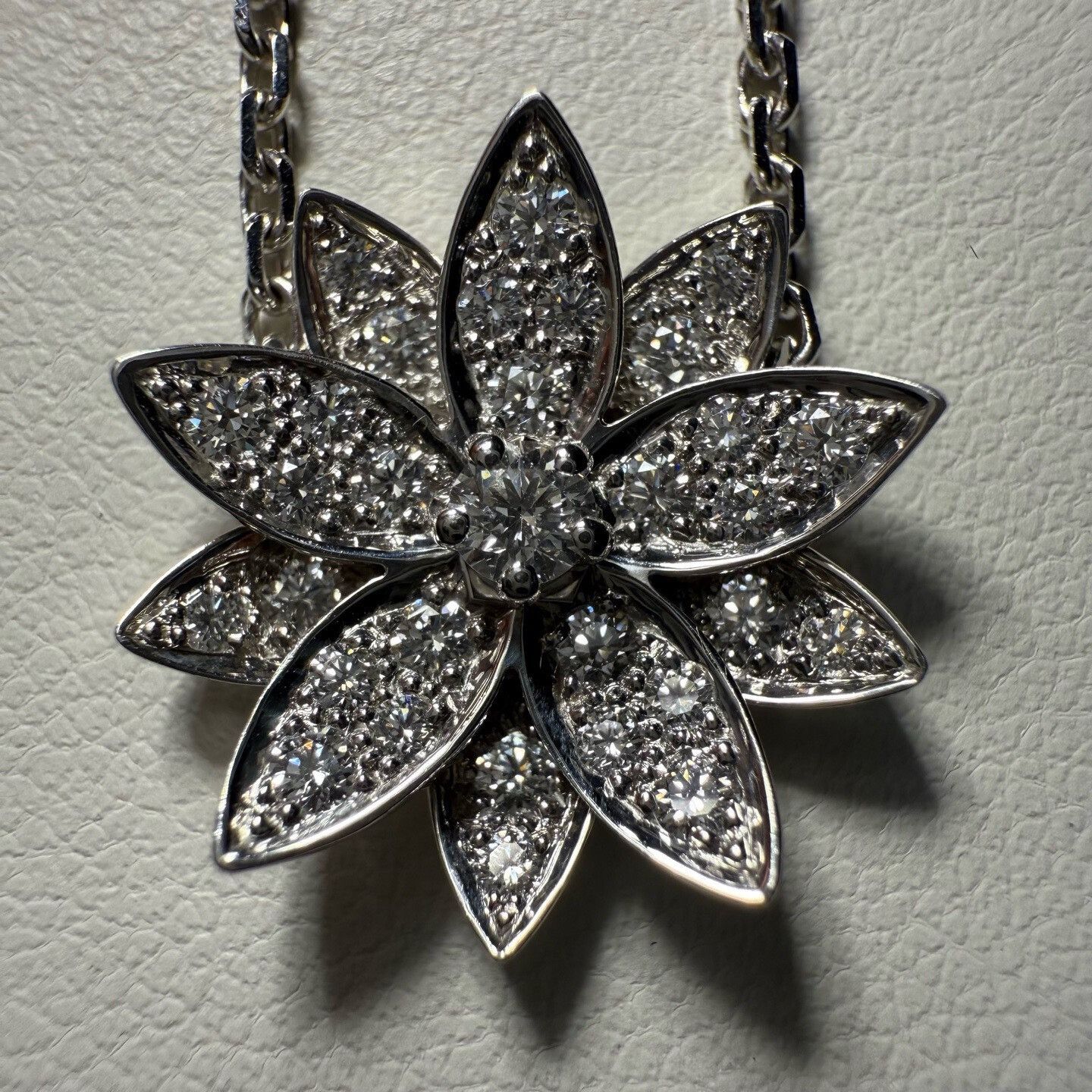 Van Cleef & Arpels Van Cleef & Arpels White Gold Lotus Necklace Size ONE SIZE - 4 Thumbnail