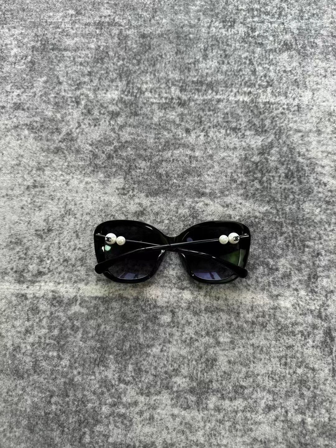 Chanel Chanel New Double Pearl Sunglasses Size ONE SIZE - 2 Thumbnail
