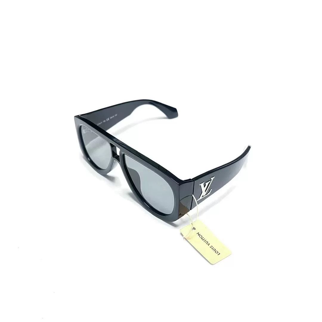 Louis Vuitton Louis Vuitton LV SELBY Sunglasses Size ONE SIZE - 2 Thumbnail