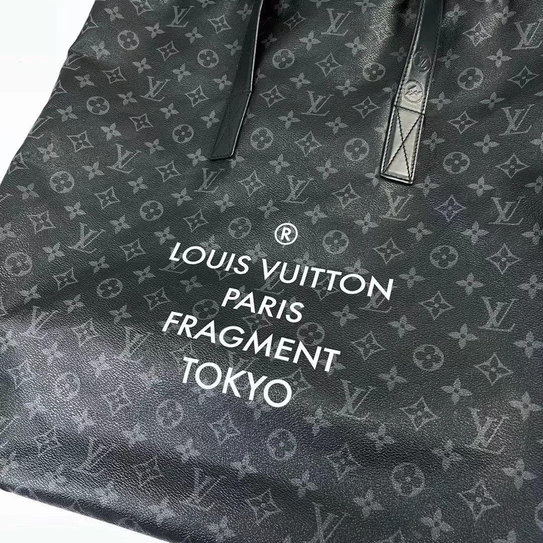 Louis Vuitton Louis Vuitton x Fragment Design Tote Bag Size ONE SIZE - 2 Thumbnail