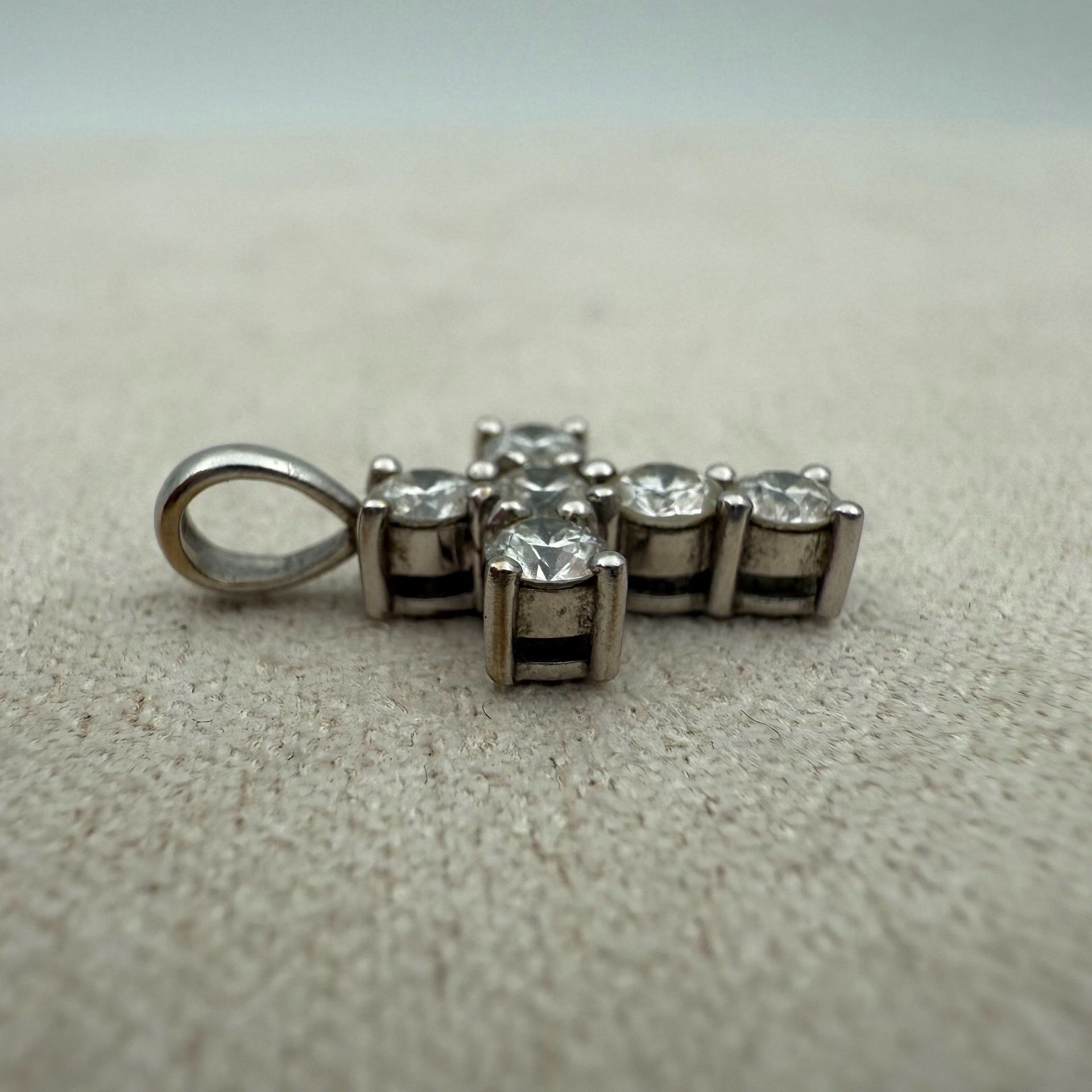EYEFUNNY Eyefunny Platinum Cross Diamond Pendant Size ONE SIZE - 3 Thumbnail