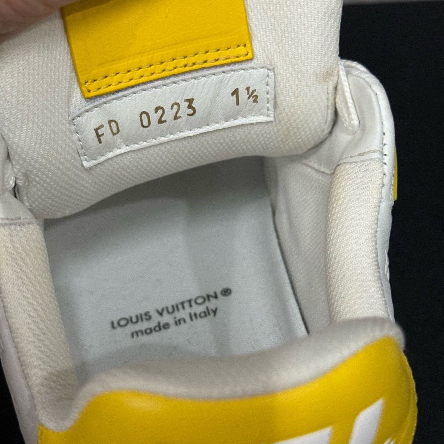 Louis Vuitton Louis Vuitton Monogram Trainer White Yellow Size US 4.5 / IT 34.5 - 8 Thumbnail