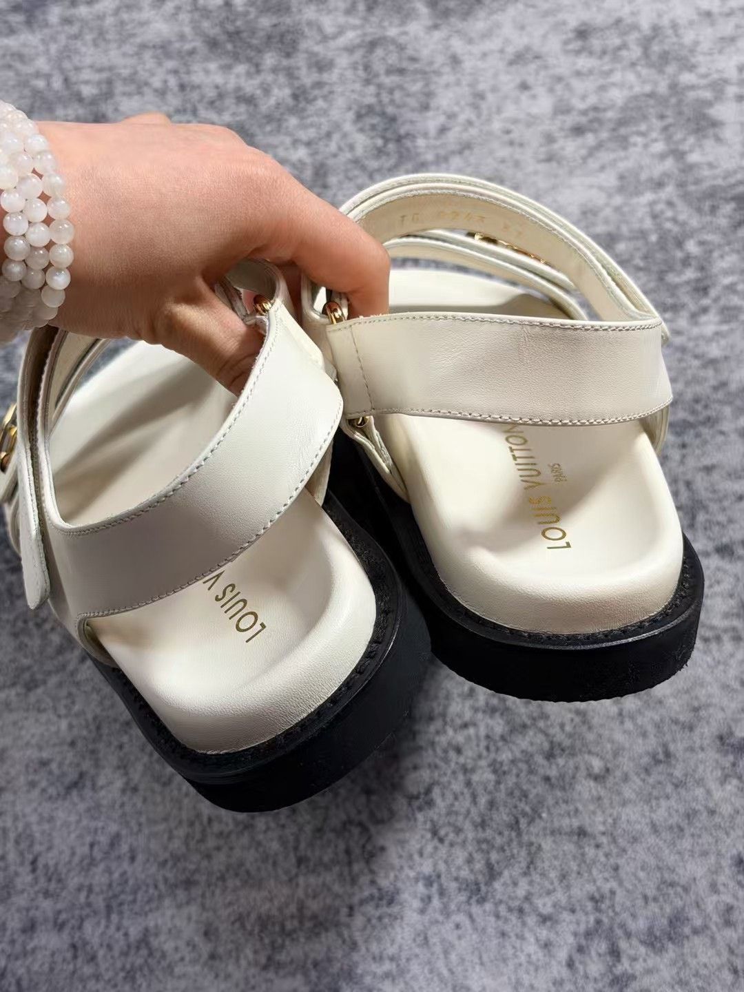 Louis Vuitton Louis Vuitton White Gold Logo Velcro Sandals Size US 6 / IT 36 - 3 Thumbnail