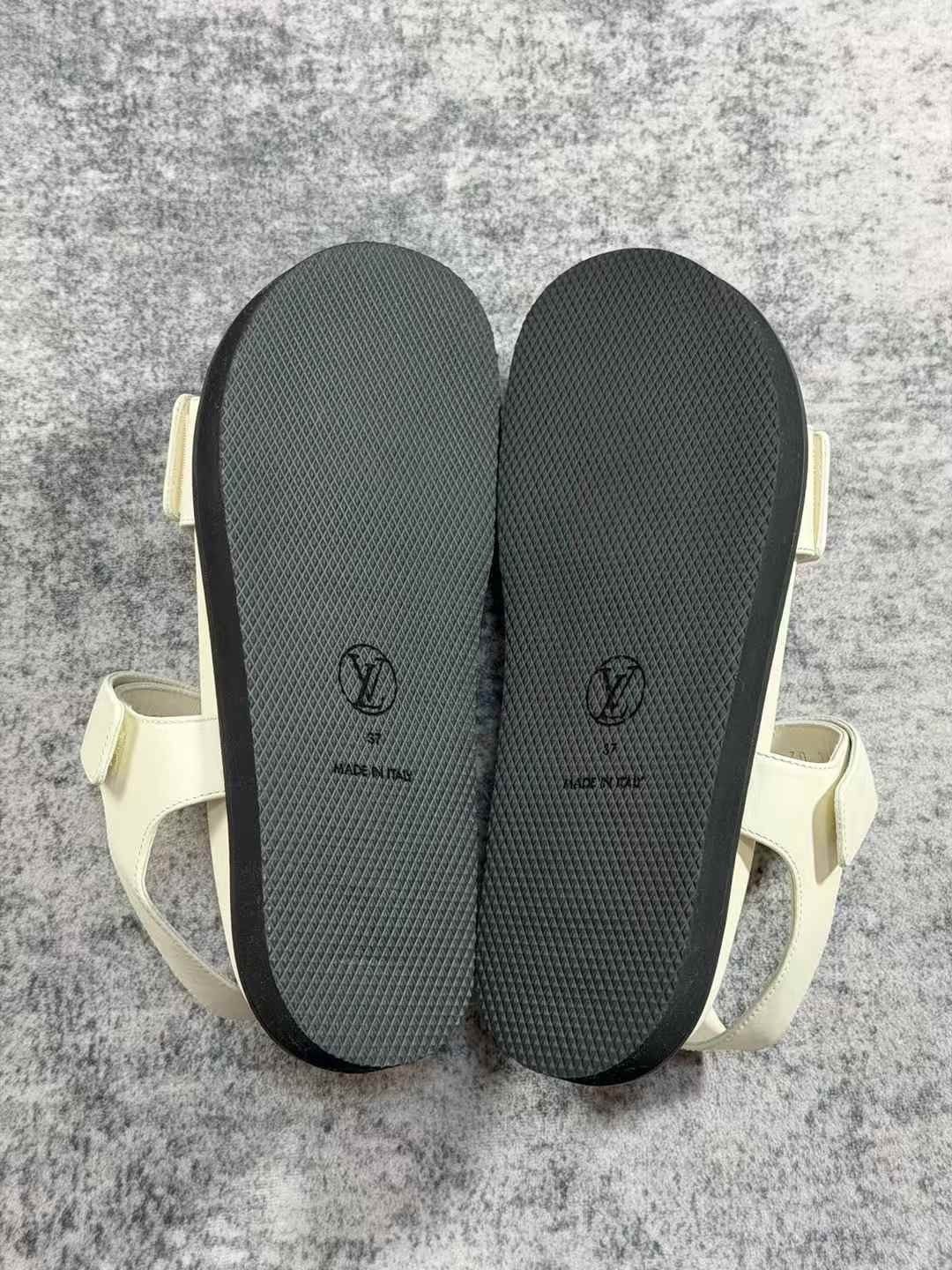 Louis Vuitton Louis Vuitton White Gold Logo Velcro Sandals Size US 6 / IT 36 - 4 Thumbnail