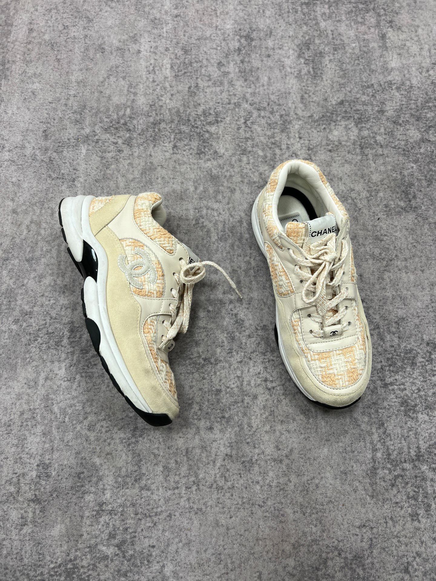 Chanel Chanel Knit Sneakers Size US 6 / IT 36 - 2 Thumbnail