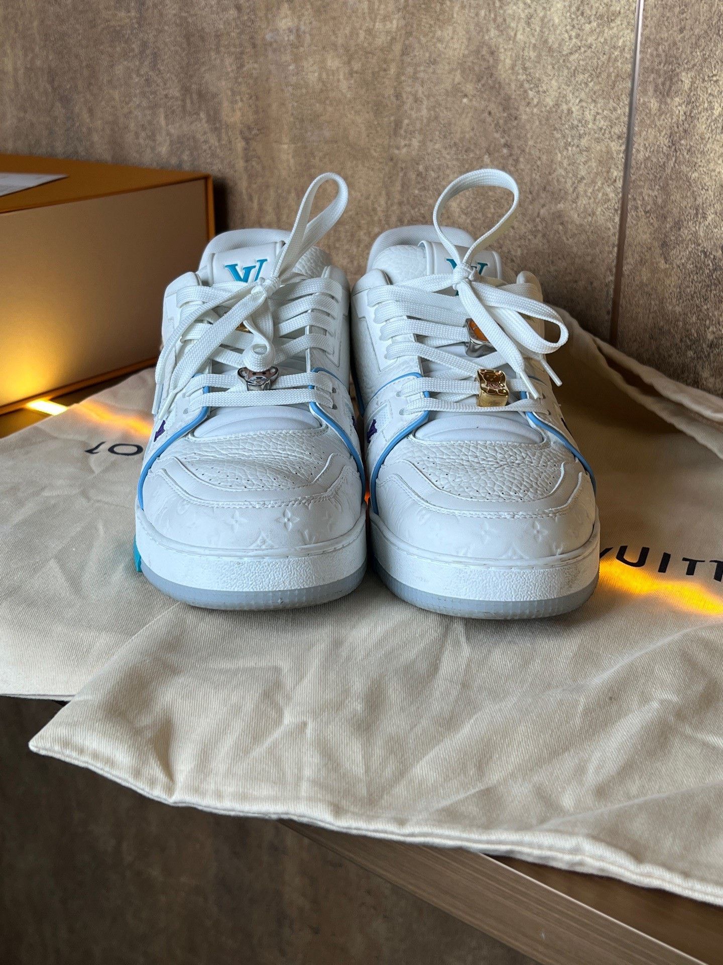 Louis Vuitton Louis Vuitton Shanghai Cruise Limited Trainer Size US 8 / EU 41 - 4 Thumbnail