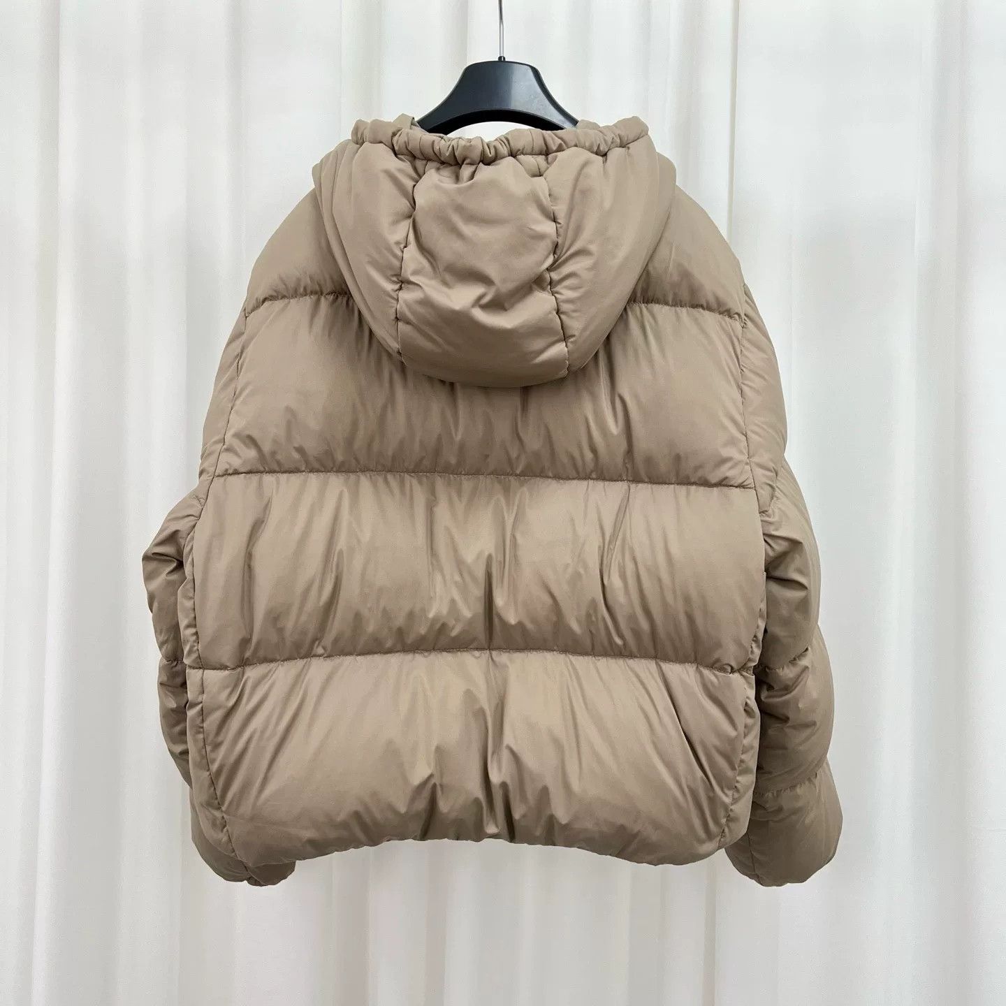 Miu Miu Miu Miu 24 Embroidered Letter Down Jacket Size S / US 4 / IT 40 - 2 Thumbnail