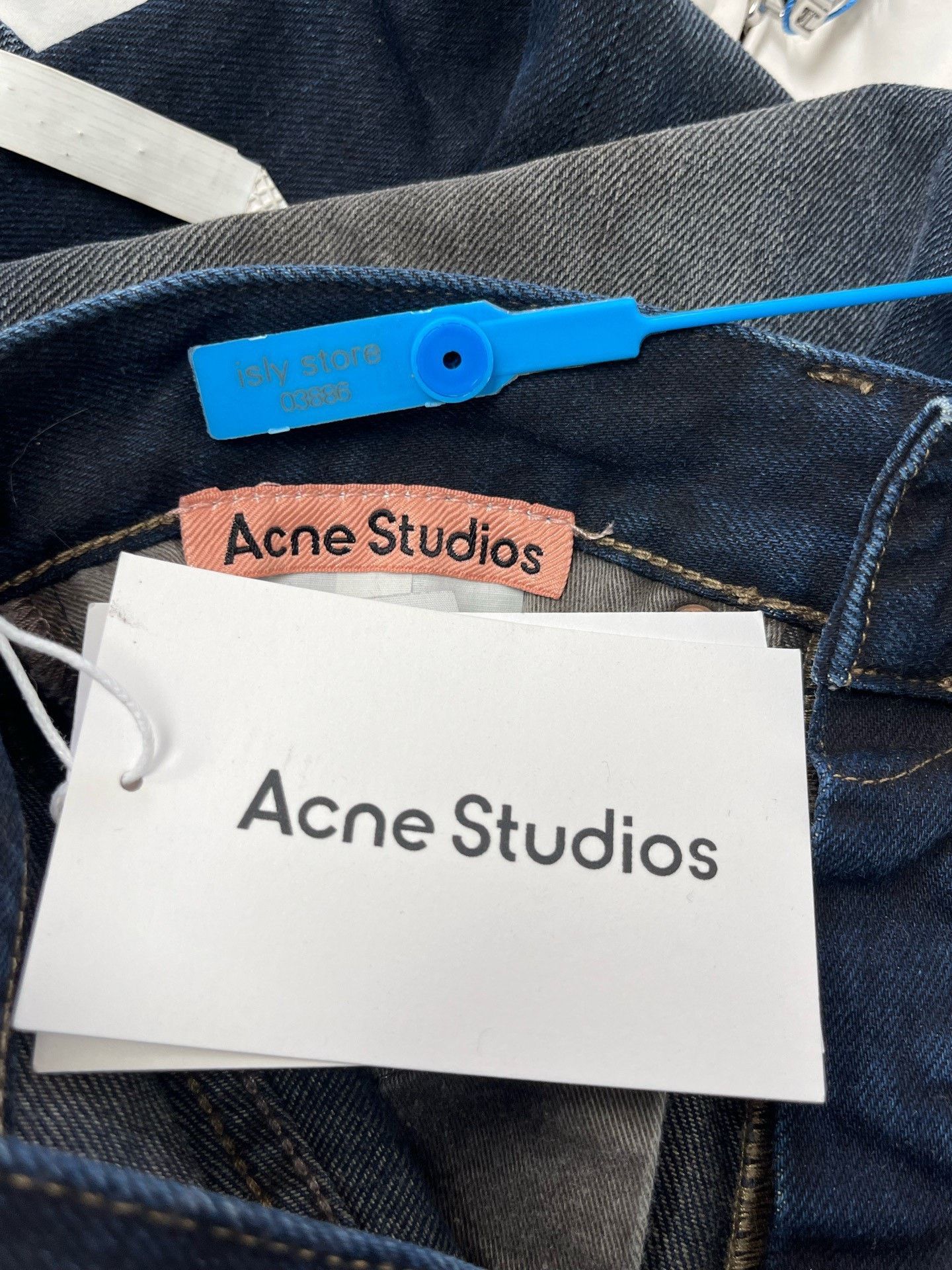 Acne Studios Acne Studios Baggy Mid-Rise Logo Patch Jeans Size US 30 / EU 46 - 5 Thumbnail