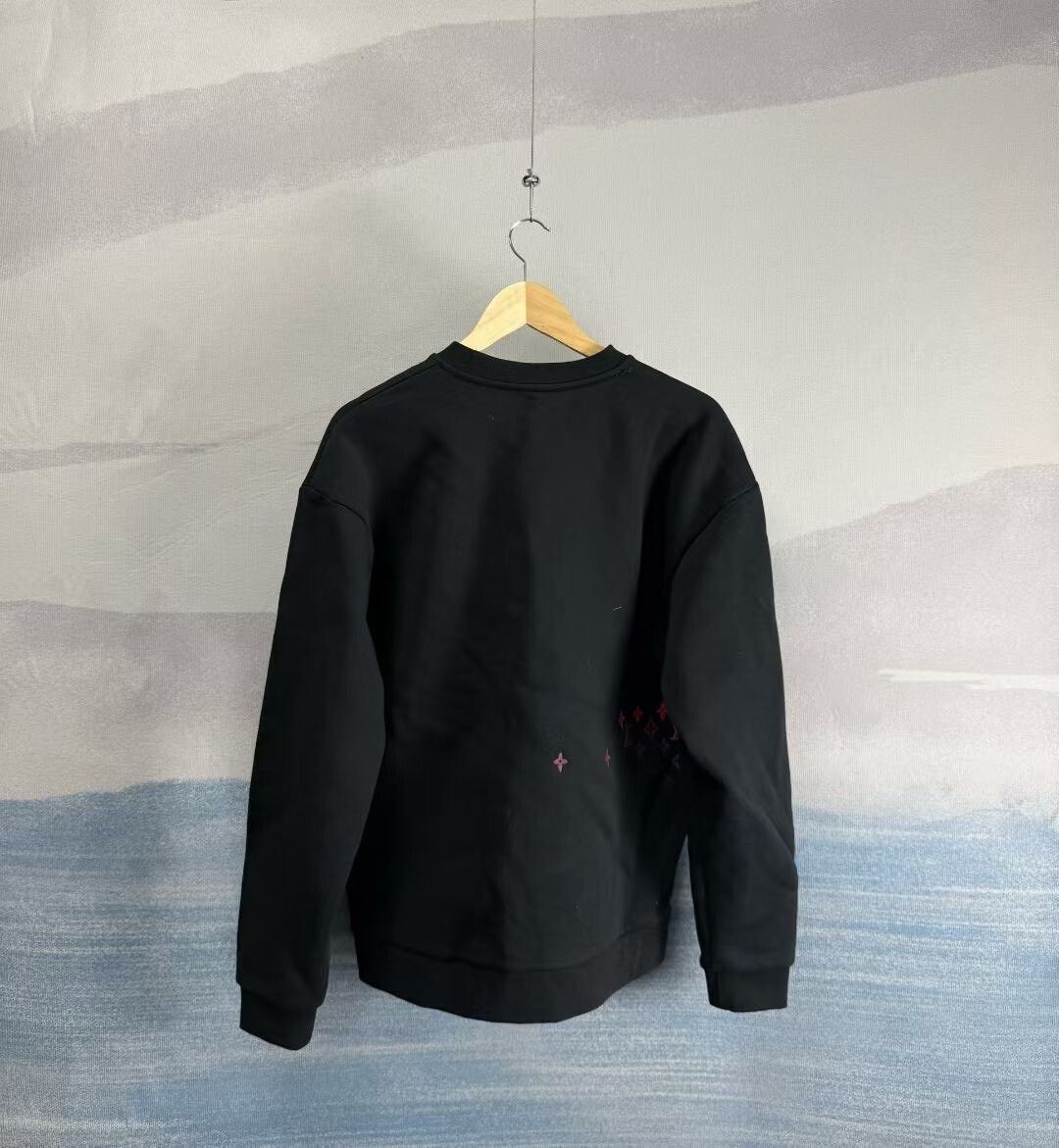 Louis Vuitton Louis Vuitton Black Gradient Embroidered Sweatshirt Size US L / EU 52-54 / 3 - 3 Thumbnail