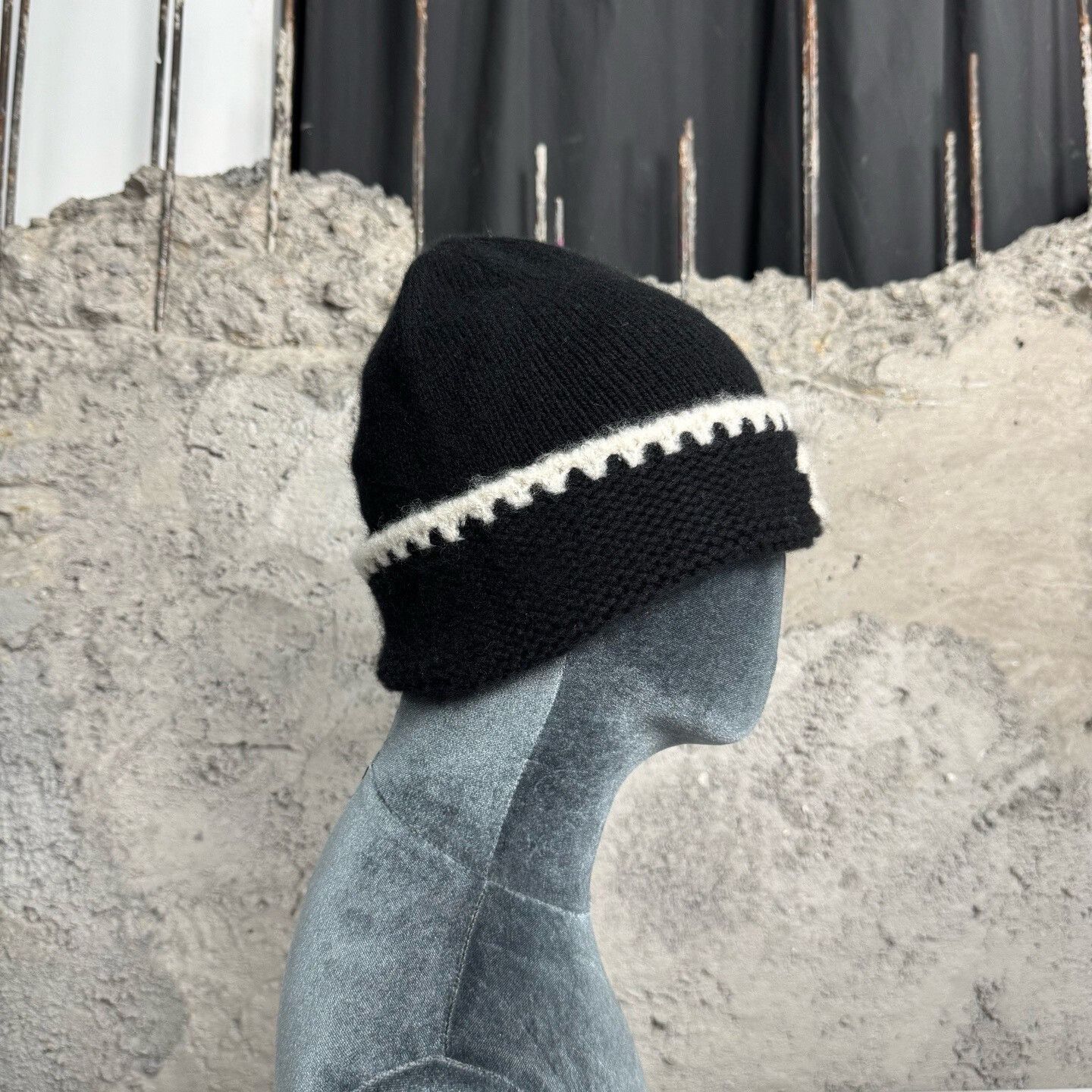 Chanel Chanel Beanie Size ONE SIZE - 2 Thumbnail