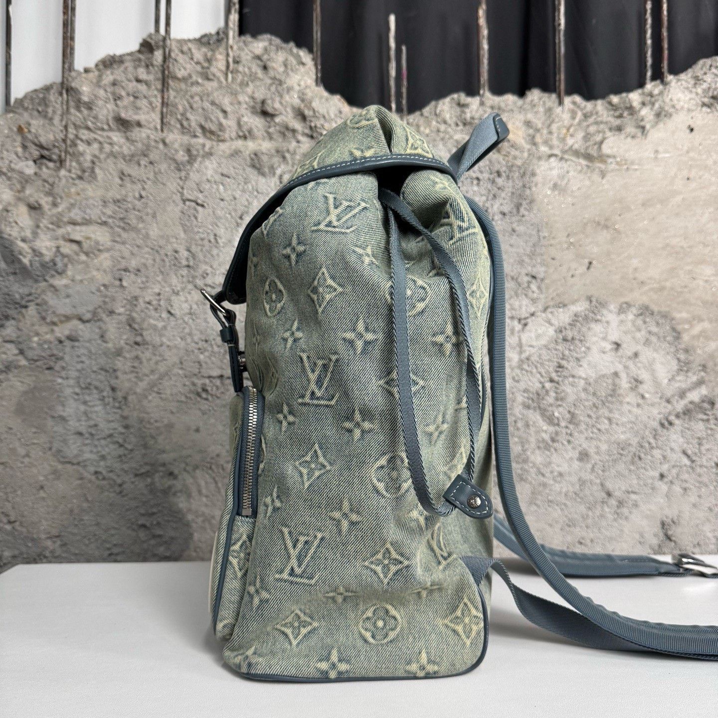 Louis Vuitton Louis Vuitton Montsouris Denim Blue Backpack Size ONE SIZE - 4 Thumbnail