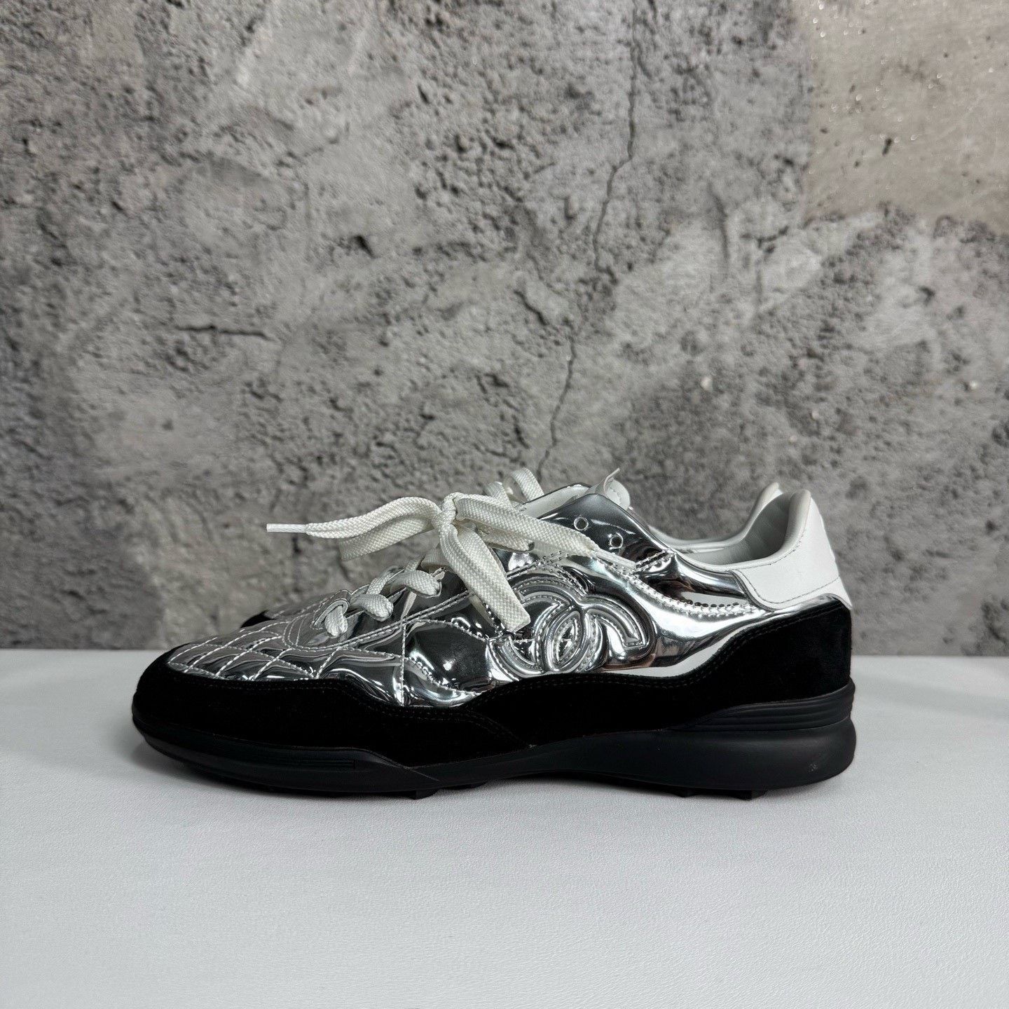 Chanel Chanel Women's Training Shoes Size US 8 / IT 38 - 2 Thumbnail