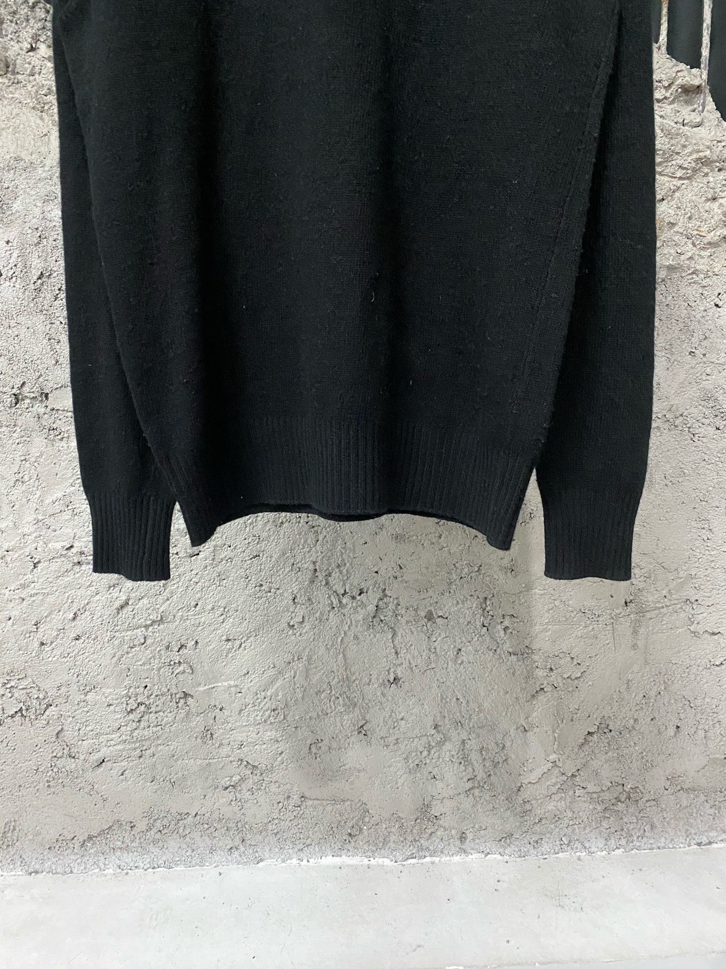 Miu Miu Miumiu Cashmere Sweater Size S / US 4 / IT 40 - 4 Thumbnail